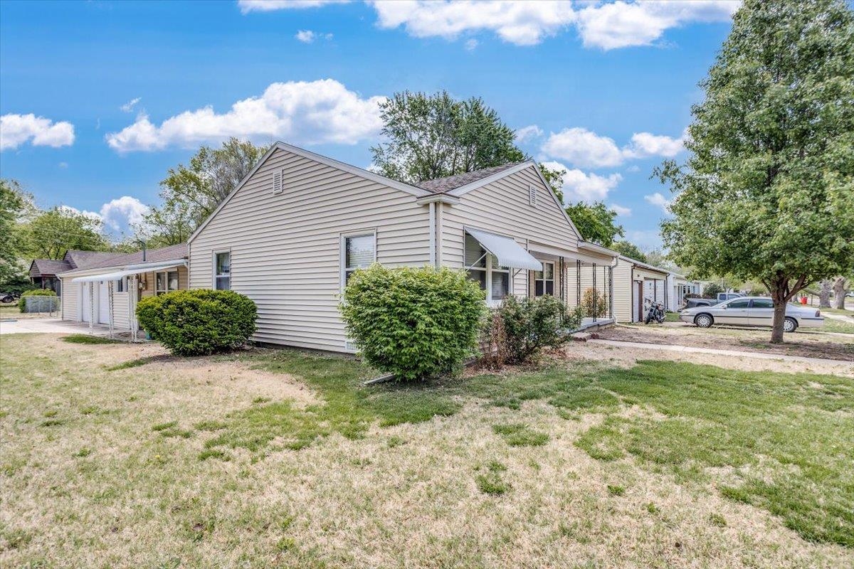 Wichita, Kansas 67211, United States, 3 Bedrooms Bedrooms, ,1 BathroomBathrooms,Residential,Pending,59674