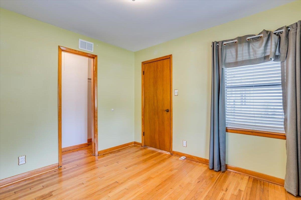 Wichita, Kansas 67211, United States, 3 Bedrooms Bedrooms, ,1 BathroomBathrooms,Residential,Pending,59674