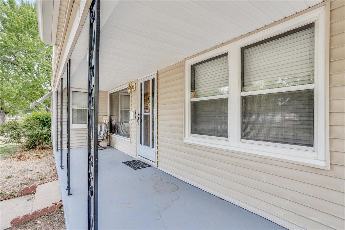 Wichita, Kansas 67211, United States, 3 Bedrooms Bedrooms, ,1 BathroomBathrooms,Residential,Pending,59674