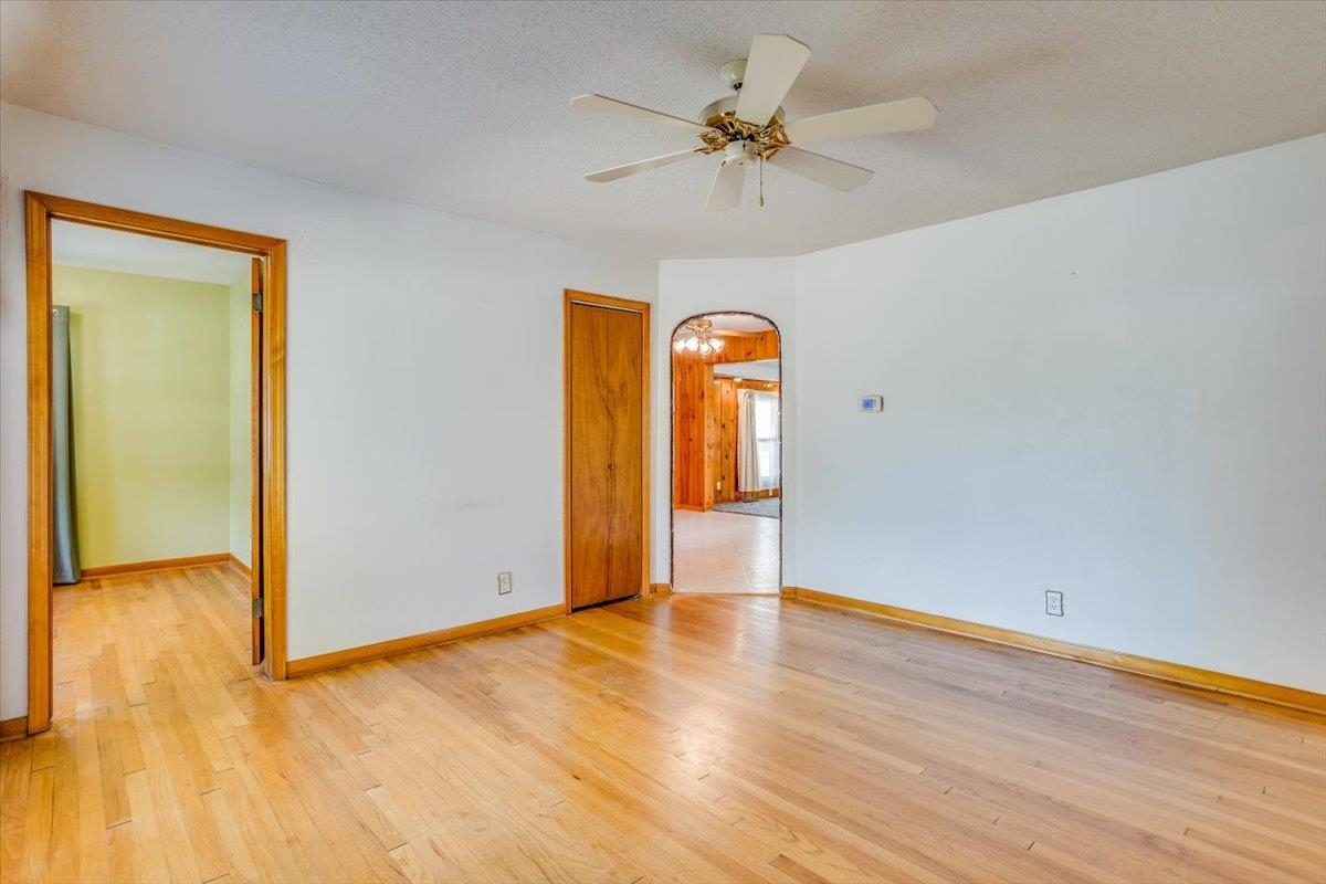 Wichita, Kansas 67211, United States, 3 Bedrooms Bedrooms, ,1 BathroomBathrooms,Residential,Pending,59674