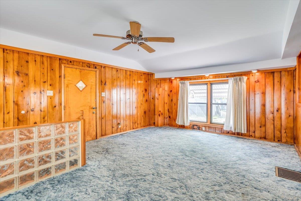 Wichita, Kansas 67211, United States, 3 Bedrooms Bedrooms, ,1 BathroomBathrooms,Residential,Pending,59674