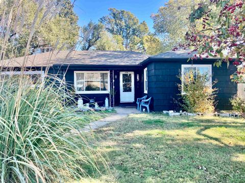 Homes For Sale - 1718 N Socony St<br/> Augusta, KS 67010