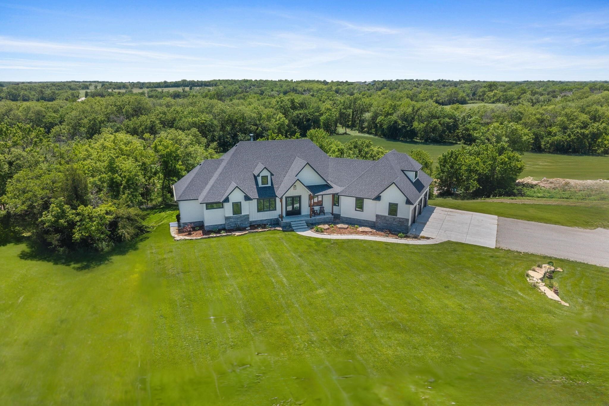 10091 SW 180th Rd, Douglass, Virginia image 1