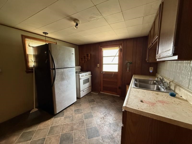 915 N 8th St, Salina, Kansas image 3
