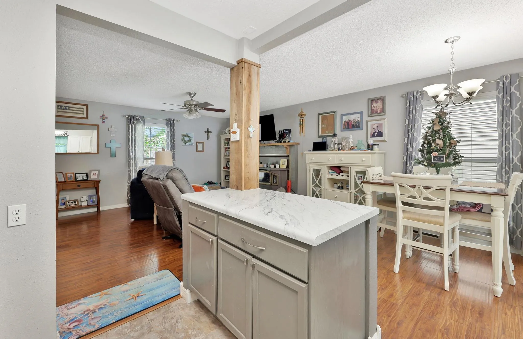 Wichita, Kansas 67209, United States, 2 Bedrooms Bedrooms, ,3 BathroomsBathrooms,Residential,Active,225533