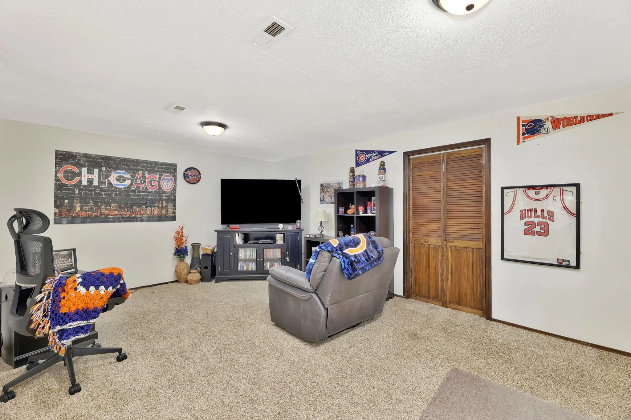 Wichita, Kansas 67209, United States, 2 Bedrooms Bedrooms, ,3 BathroomsBathrooms,Residential,Active,225533