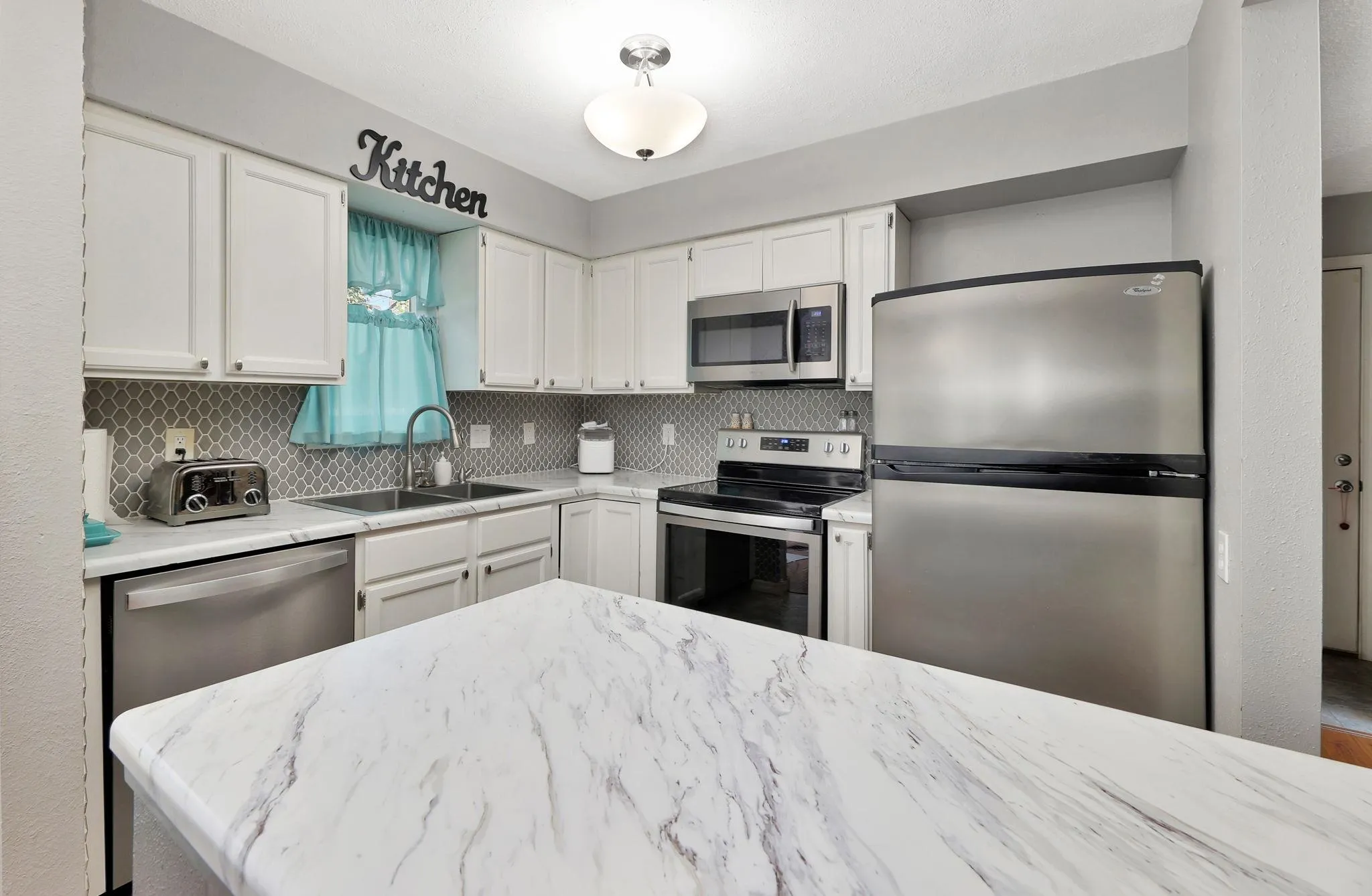 Wichita, Kansas 67209, United States, 2 Bedrooms Bedrooms, ,3 BathroomsBathrooms,Residential,Active,225533