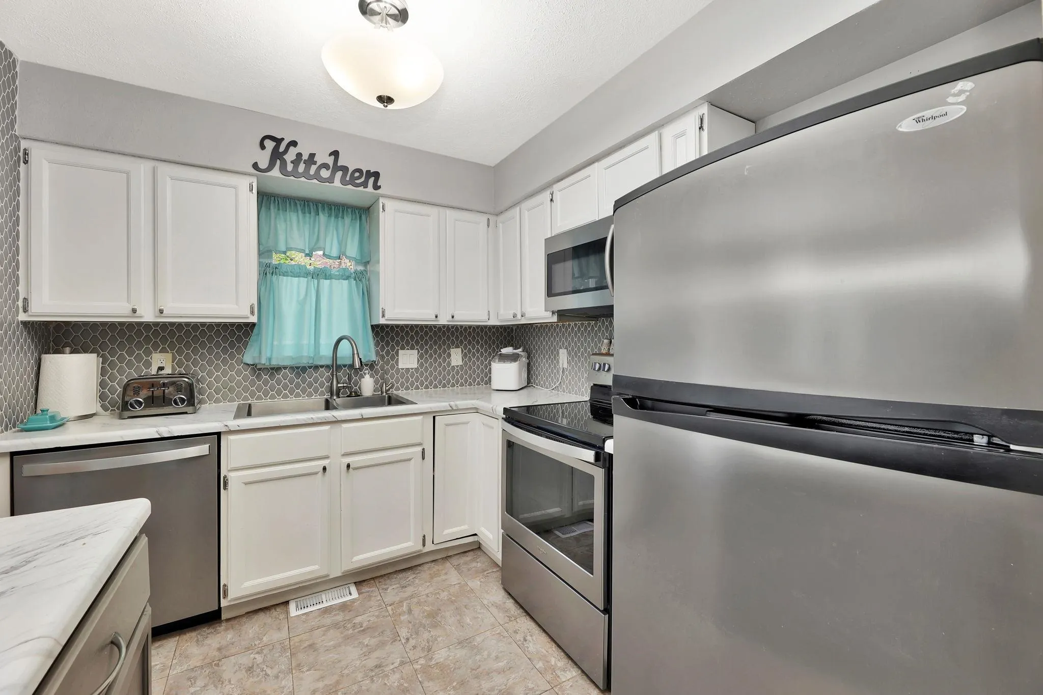 Wichita, Kansas 67209, United States, 2 Bedrooms Bedrooms, ,3 BathroomsBathrooms,Residential,Active,225533