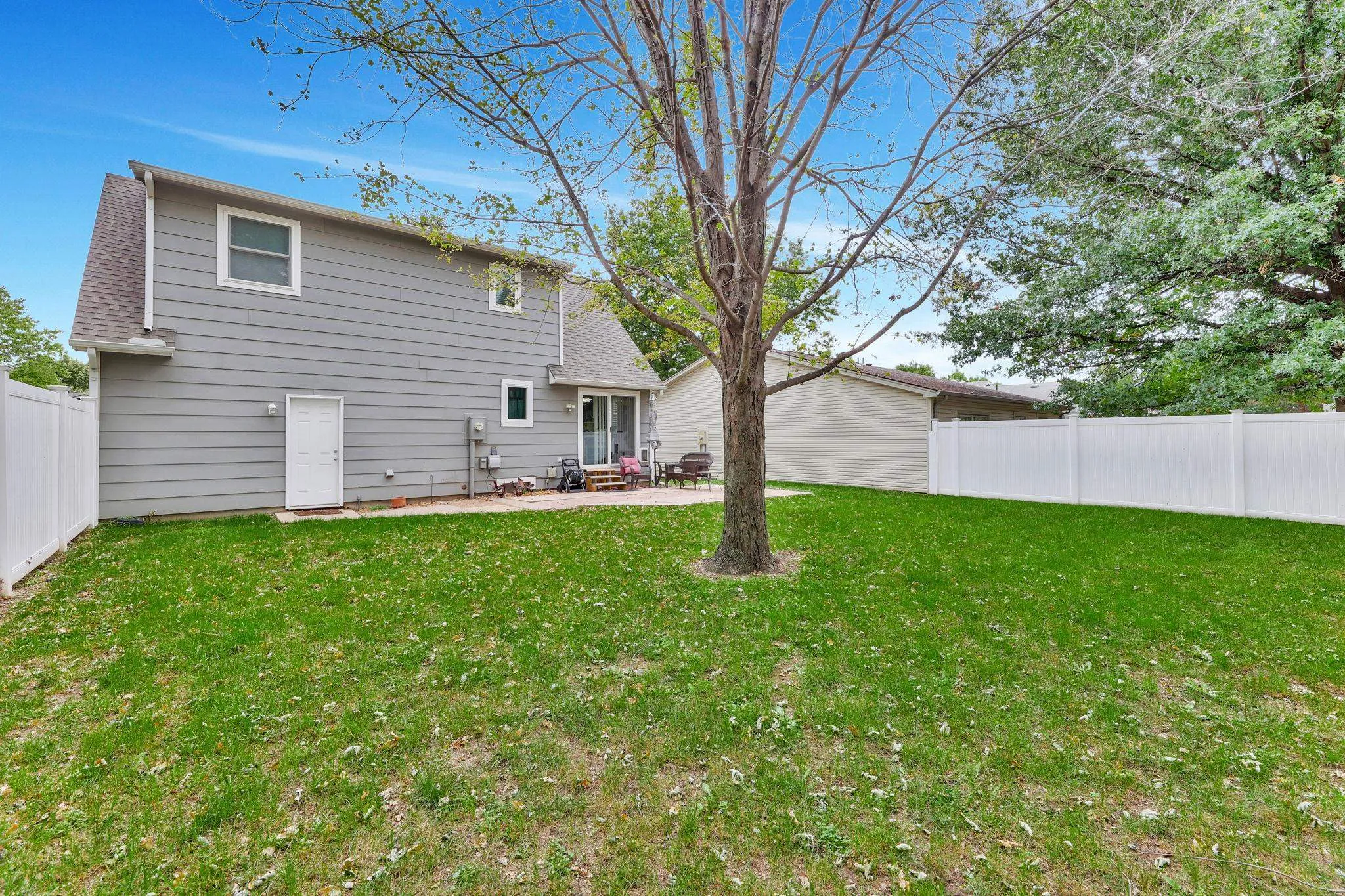 Wichita, Kansas 67209, United States, 2 Bedrooms Bedrooms, ,3 BathroomsBathrooms,Residential,Active,225533