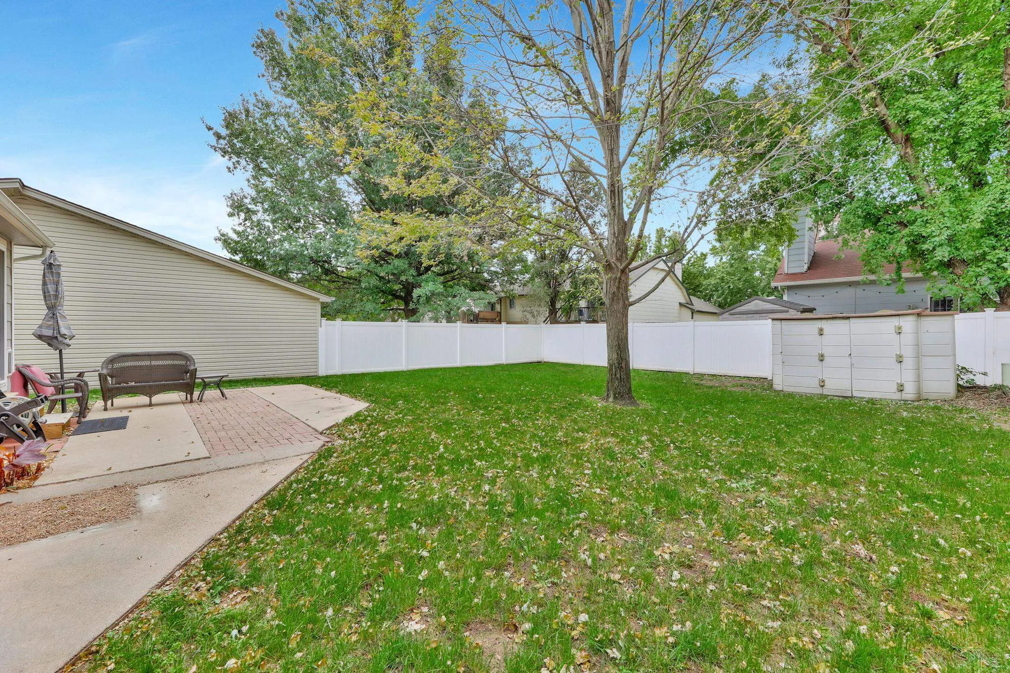 Wichita, Kansas 67209, United States, 2 Bedrooms Bedrooms, ,3 BathroomsBathrooms,Residential,Active,225533