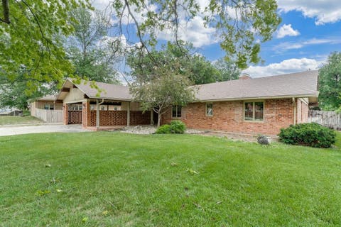 Homes For Sale - 101 W 30th Ave<br/> Reno County, Hutchinson, KS 67502