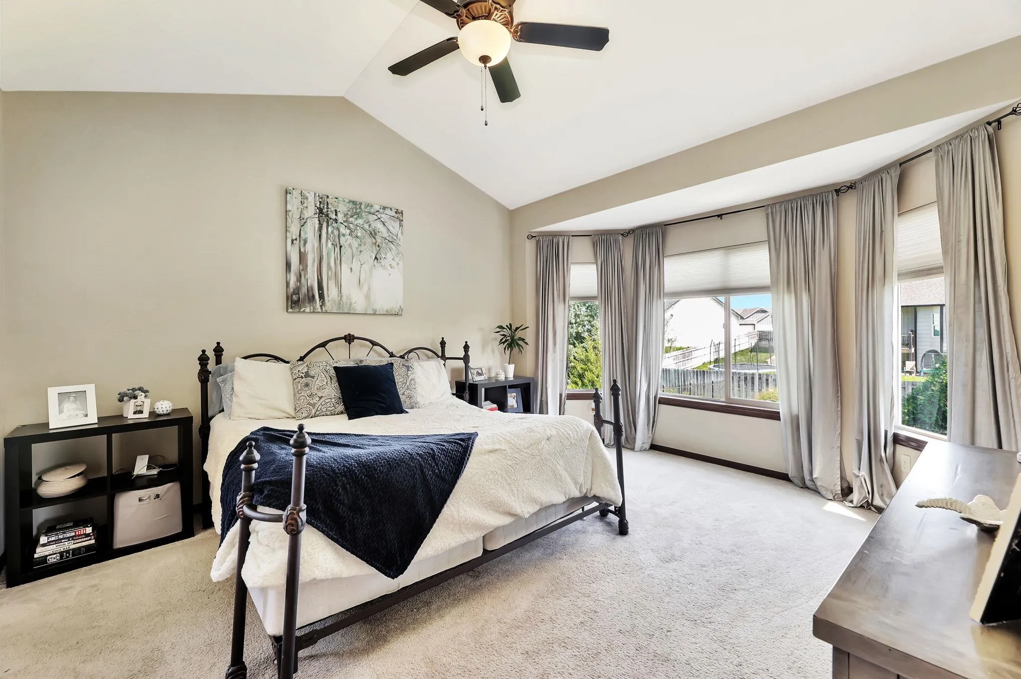 Wichita, Kansas 67205, United States, 5 Bedrooms Bedrooms, ,3 BathroomsBathrooms,Residential,Pending,43893