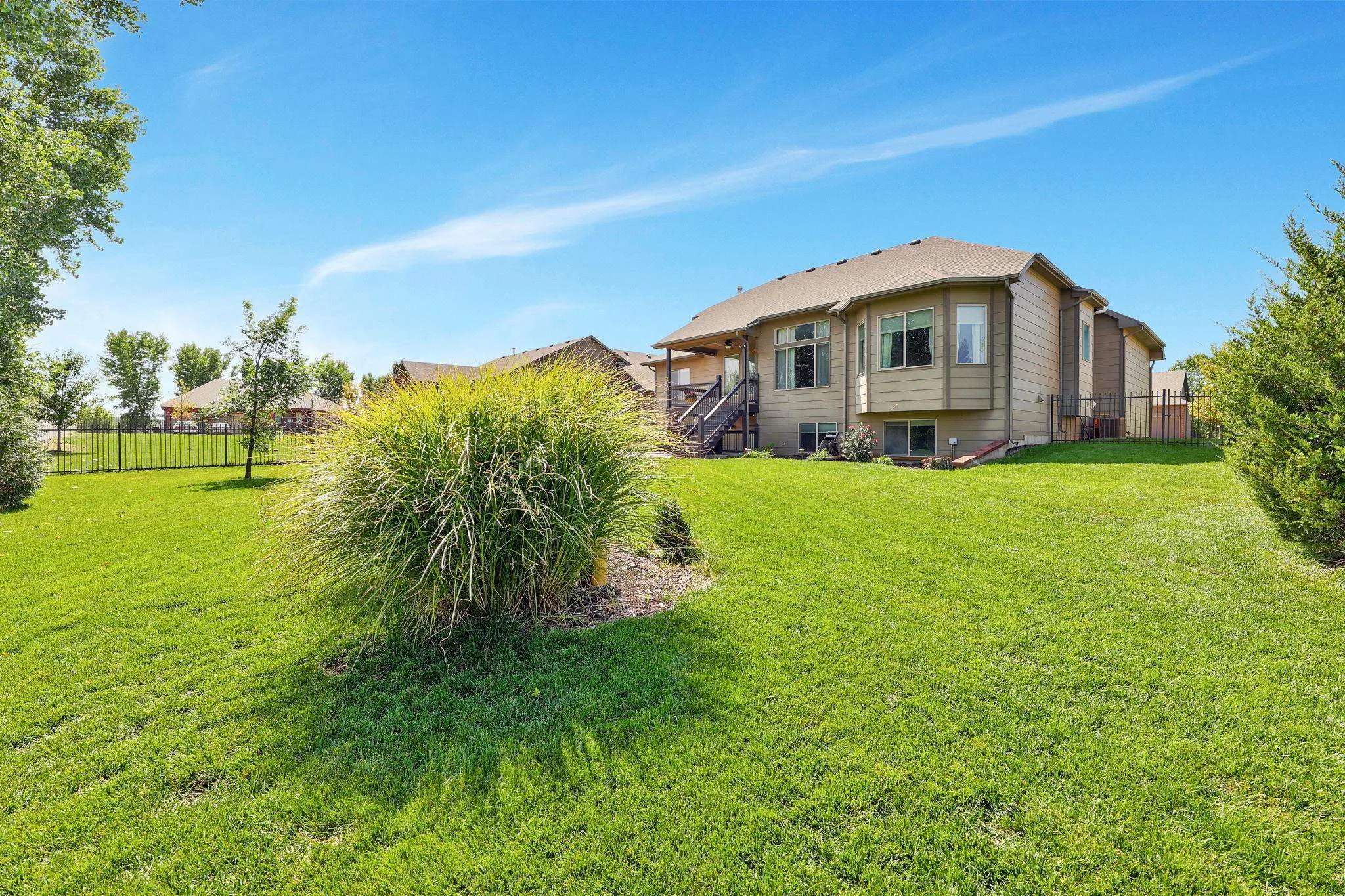 Wichita, Kansas 67205, United States, 5 Bedrooms Bedrooms, ,3 BathroomsBathrooms,Residential,Pending,43893