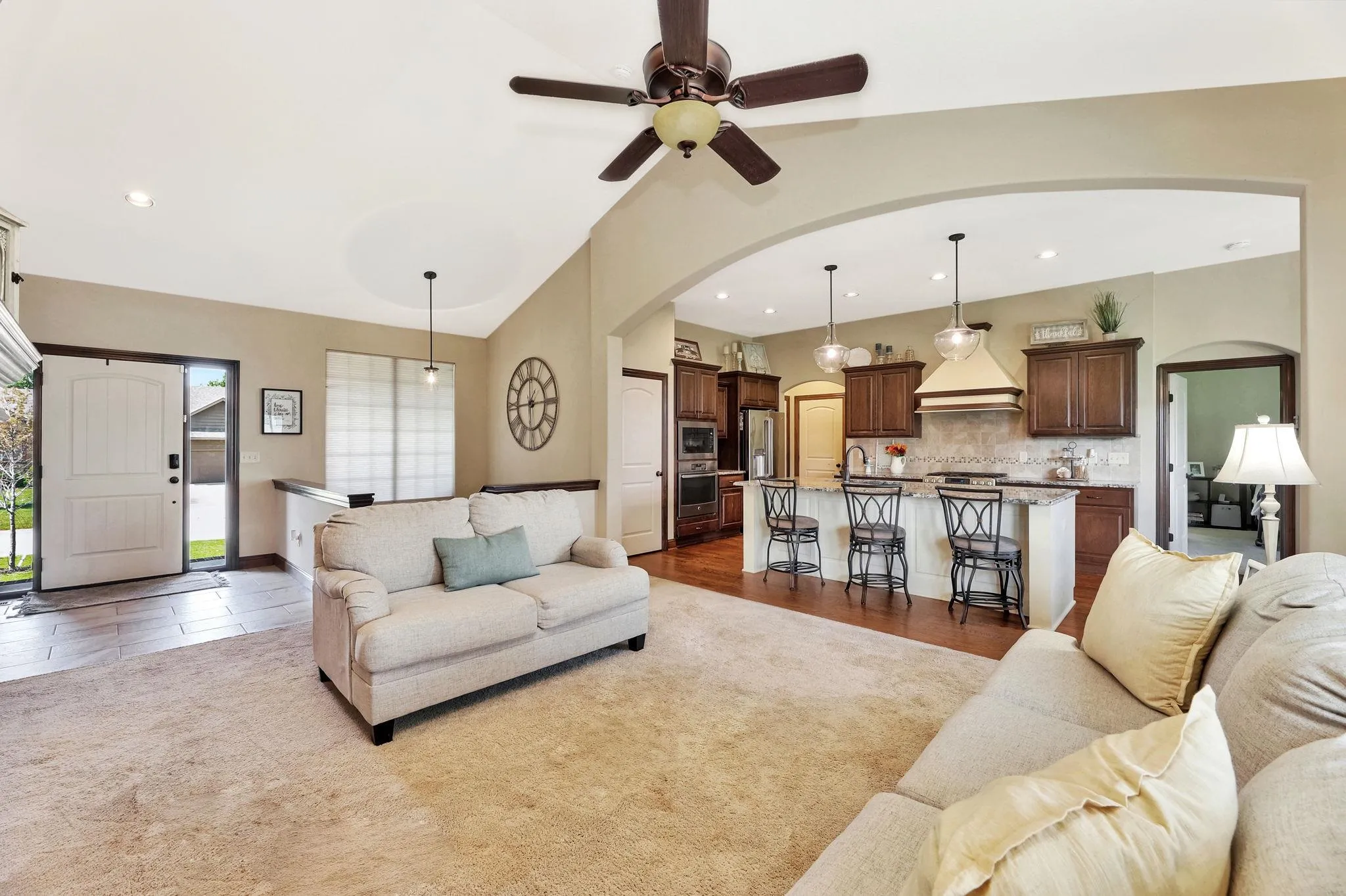 Wichita, Kansas 67205, United States, 5 Bedrooms Bedrooms, ,3 BathroomsBathrooms,Residential,Pending,43893