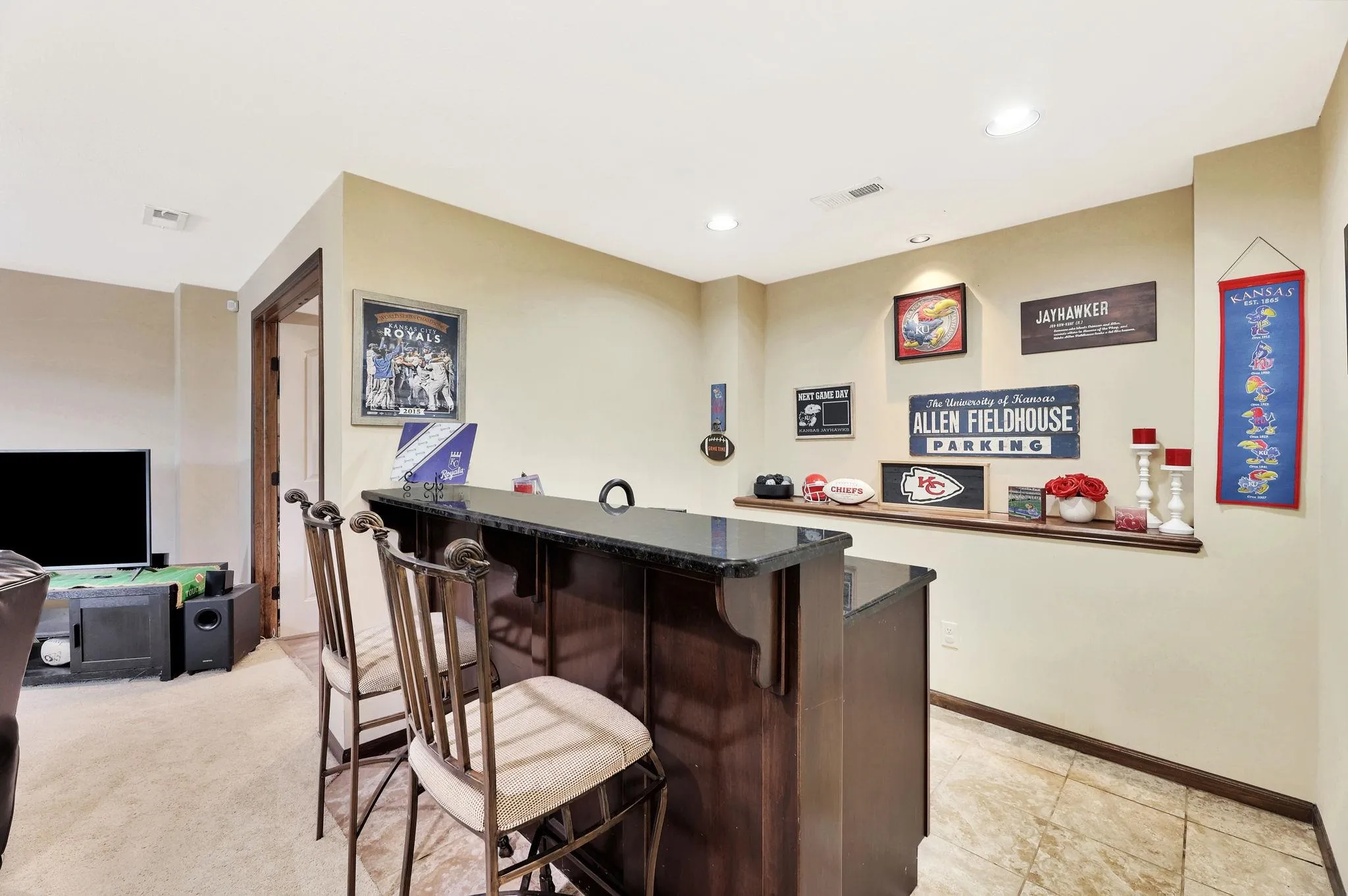 Wichita, Kansas 67205, United States, 5 Bedrooms Bedrooms, ,3 BathroomsBathrooms,Residential,Pending,43893