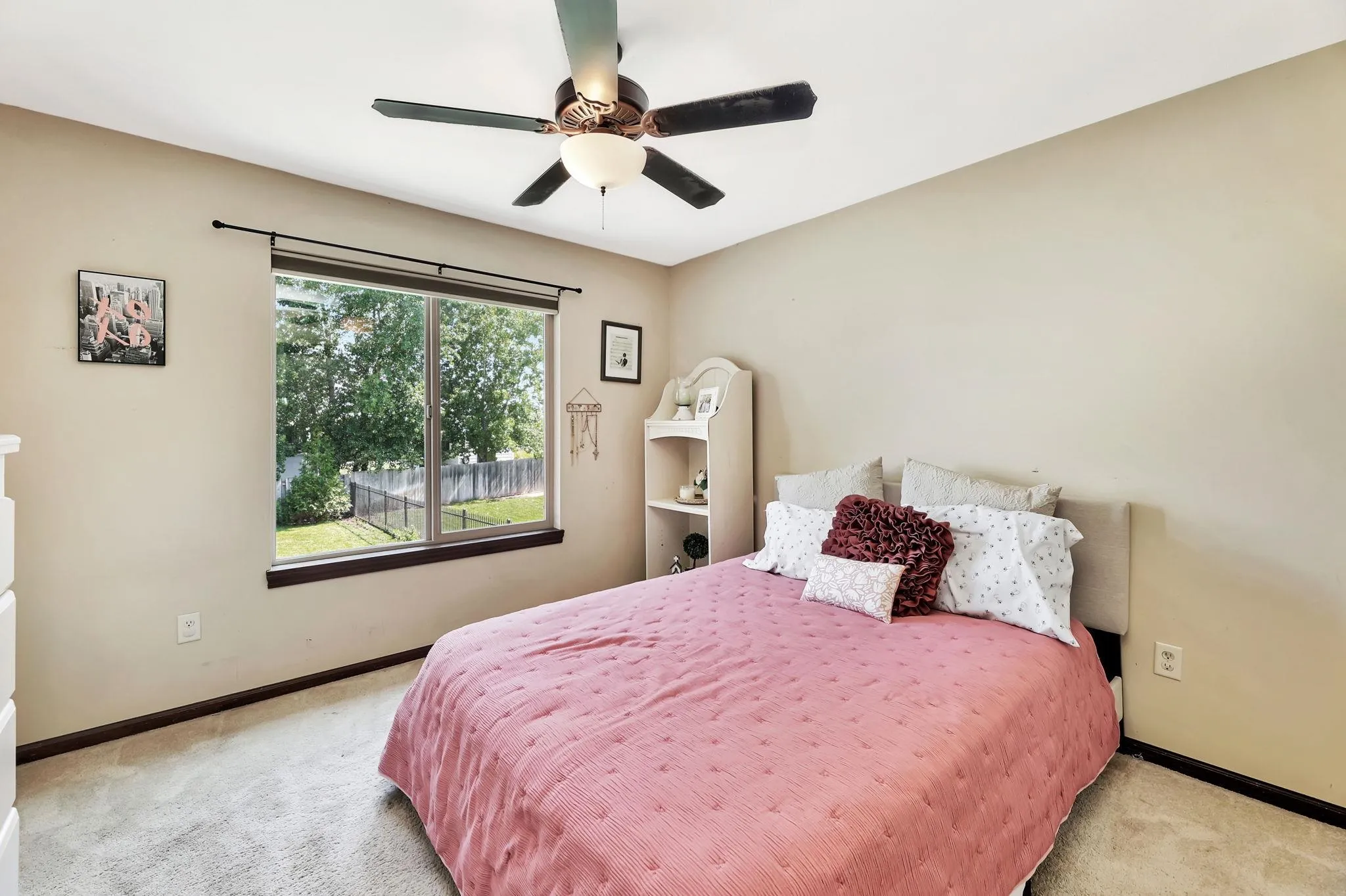 Wichita, Kansas 67205, United States, 5 Bedrooms Bedrooms, ,3 BathroomsBathrooms,Residential,Pending,43893