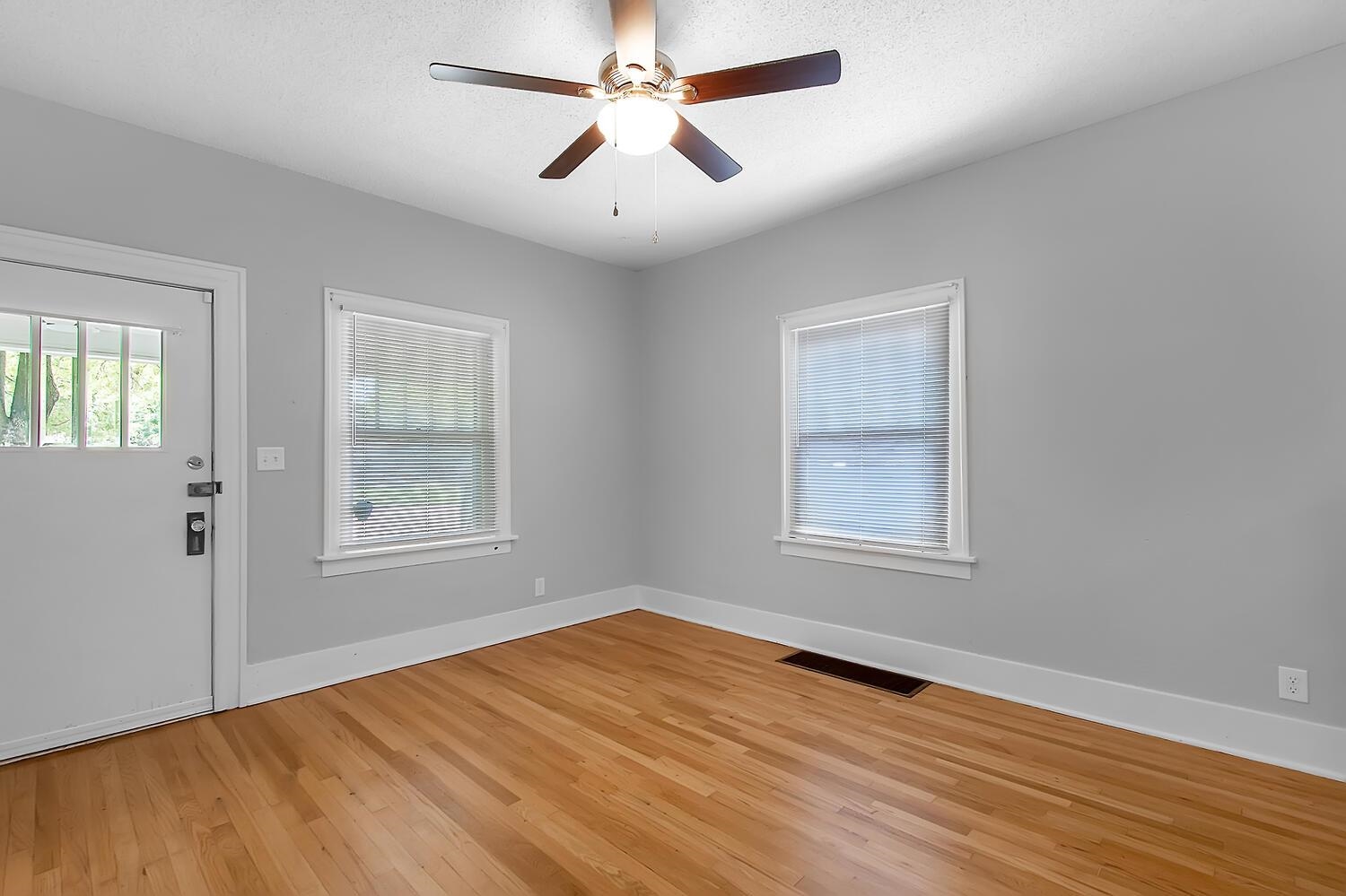 1047 N Porter Ave, Wichita, Kansas image 6