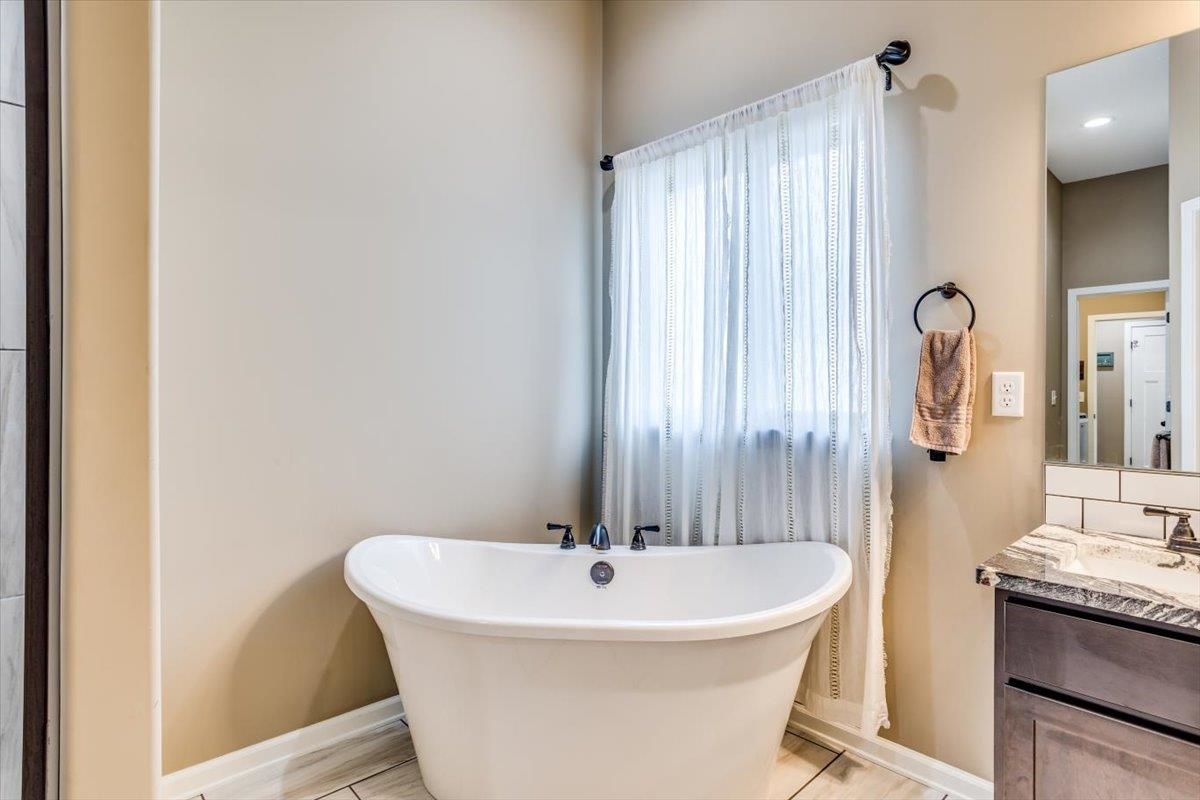 2604 New Spring Ct, Derby, Kansas image 11