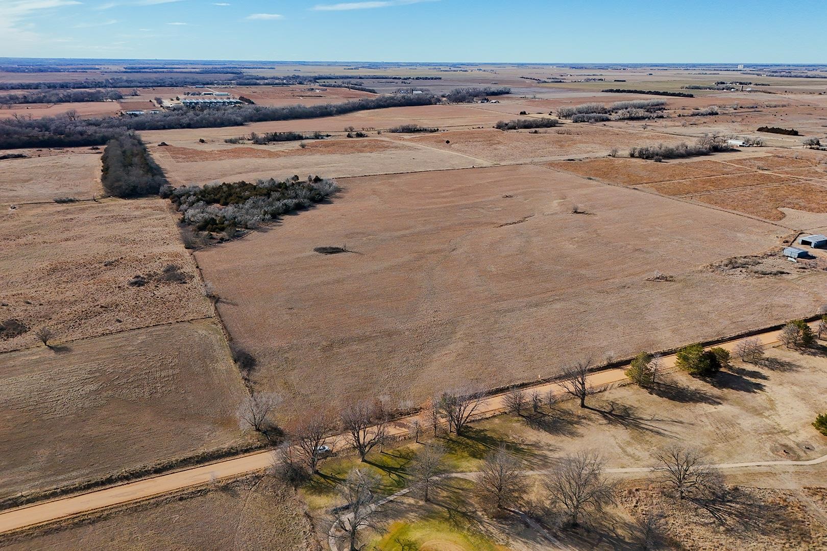 18+/-Acres On NW 10 Ave, Kingman, Kansas image 3