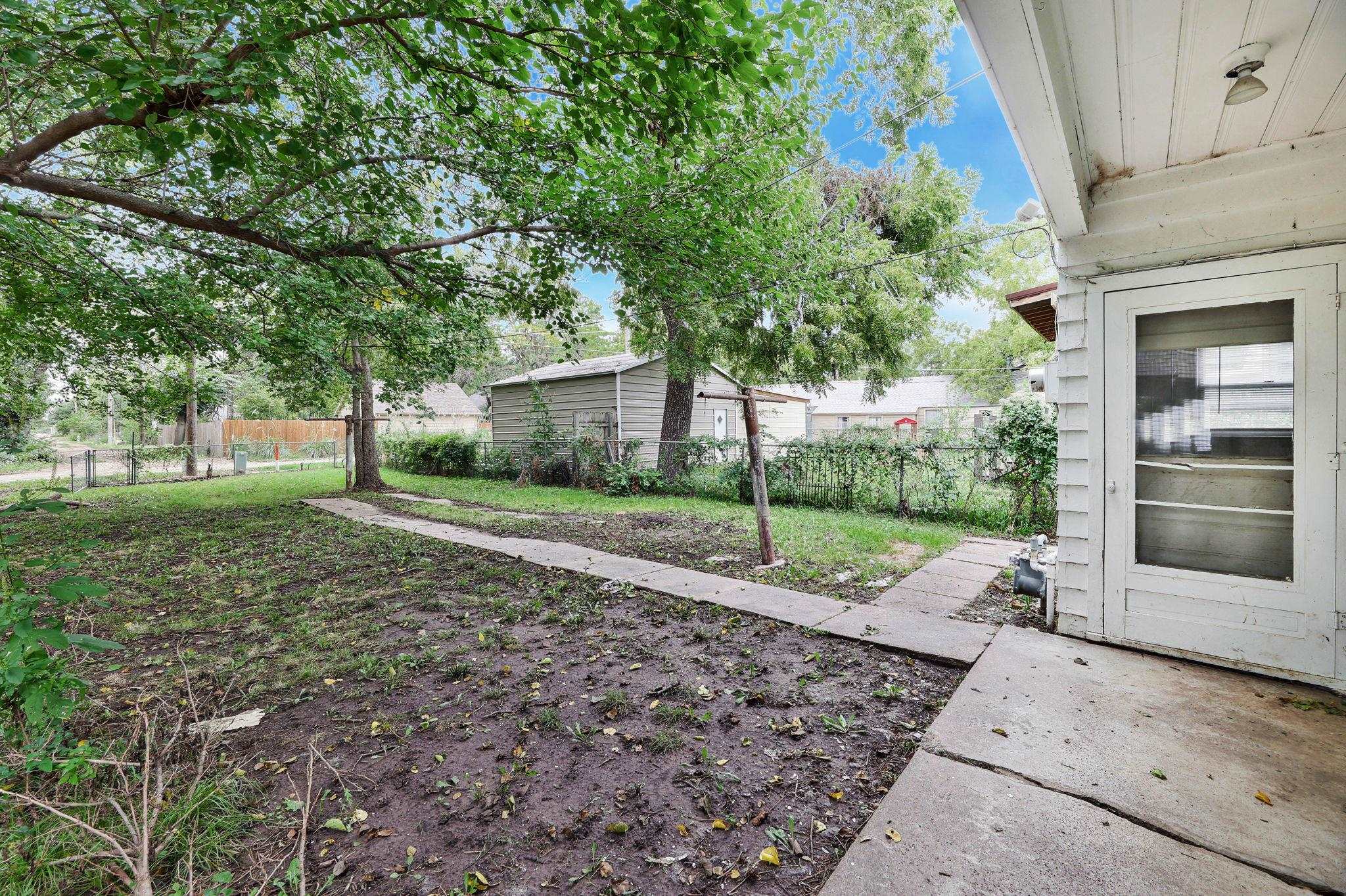 415 Old Main St, Newton, Kansas image 4
