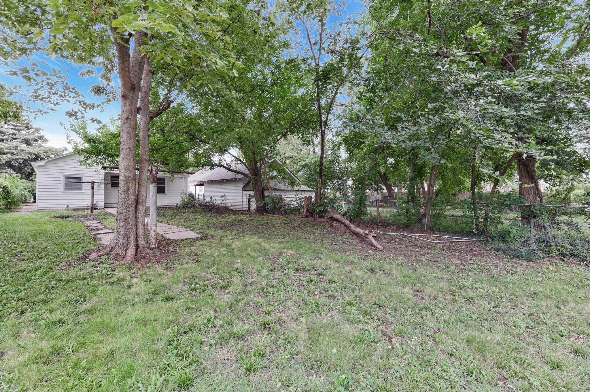 415 Old Main St, Newton, Kansas image 6