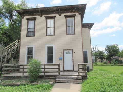 Homes For Sale - 645 S 3rd Ave<br/> Salina, KS 67401