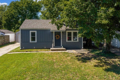 Homes For Sale - 739 N Mount Carmel Ave<br/> Wichita, KS 67203