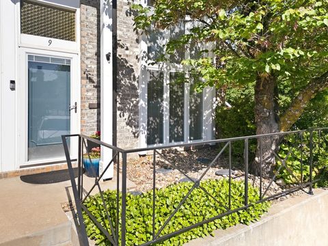 Condo For Sale - 725 N Stackman Dr Unit 9 Dr<br/> Wichita, KS 67203