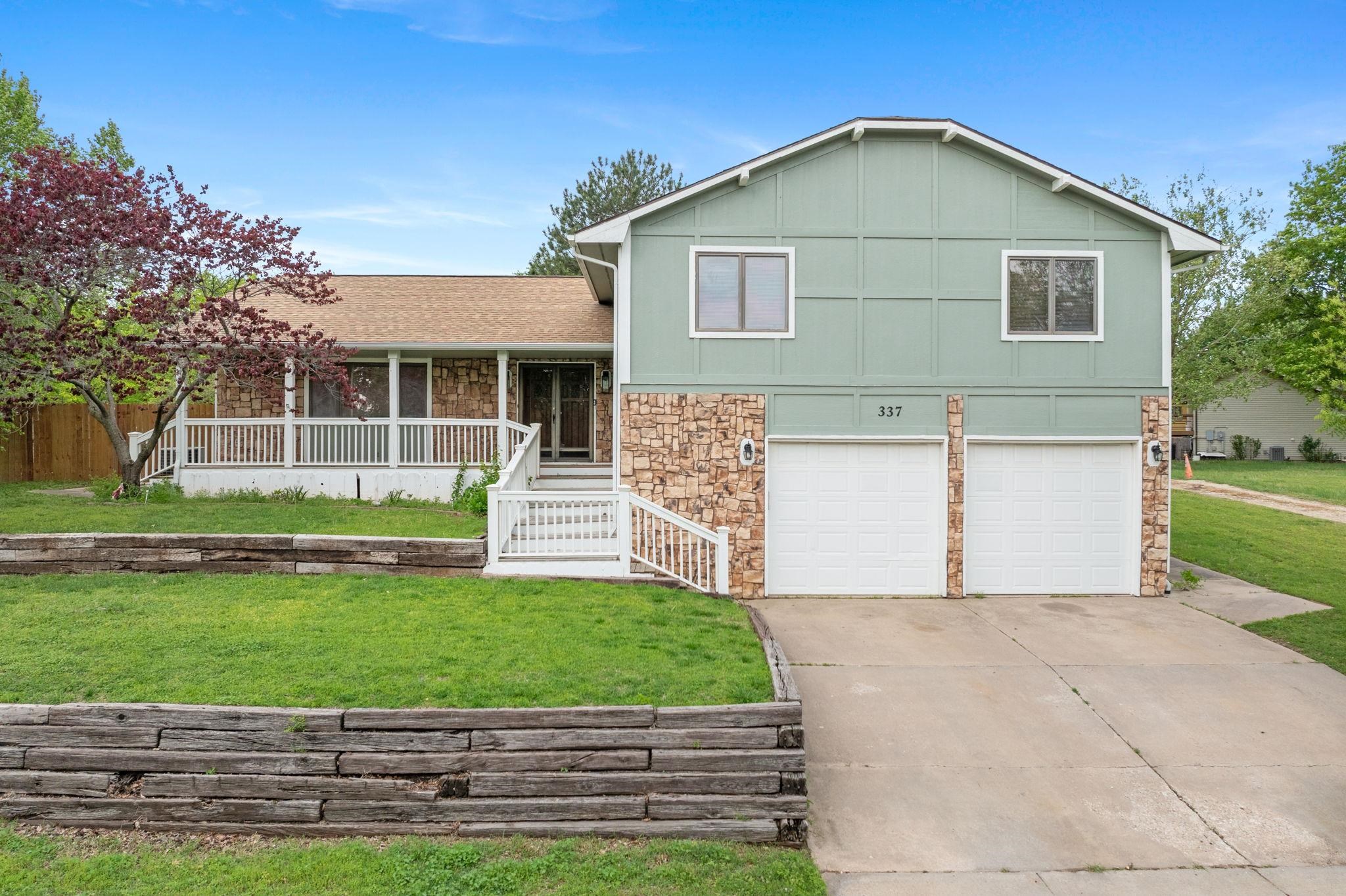 337 N Lark Ln, Wichita, Kansas image 2