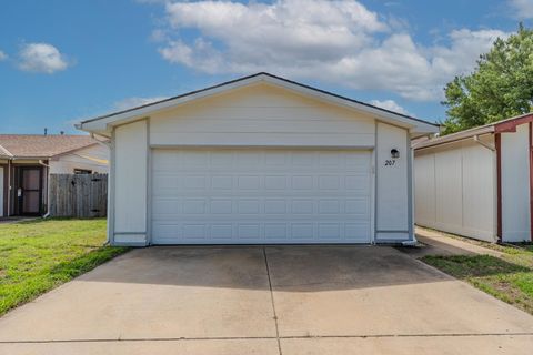 Multifamily For Sale - 207 S Westview Dr<br/> Derby, KS 67037
