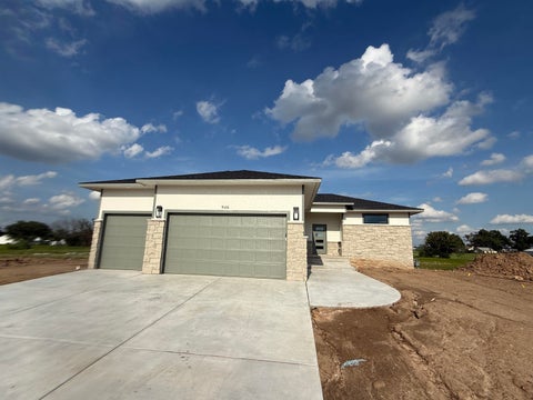 Townhouse For Sale - 946 N Main<br/> Goddard, KS 67052