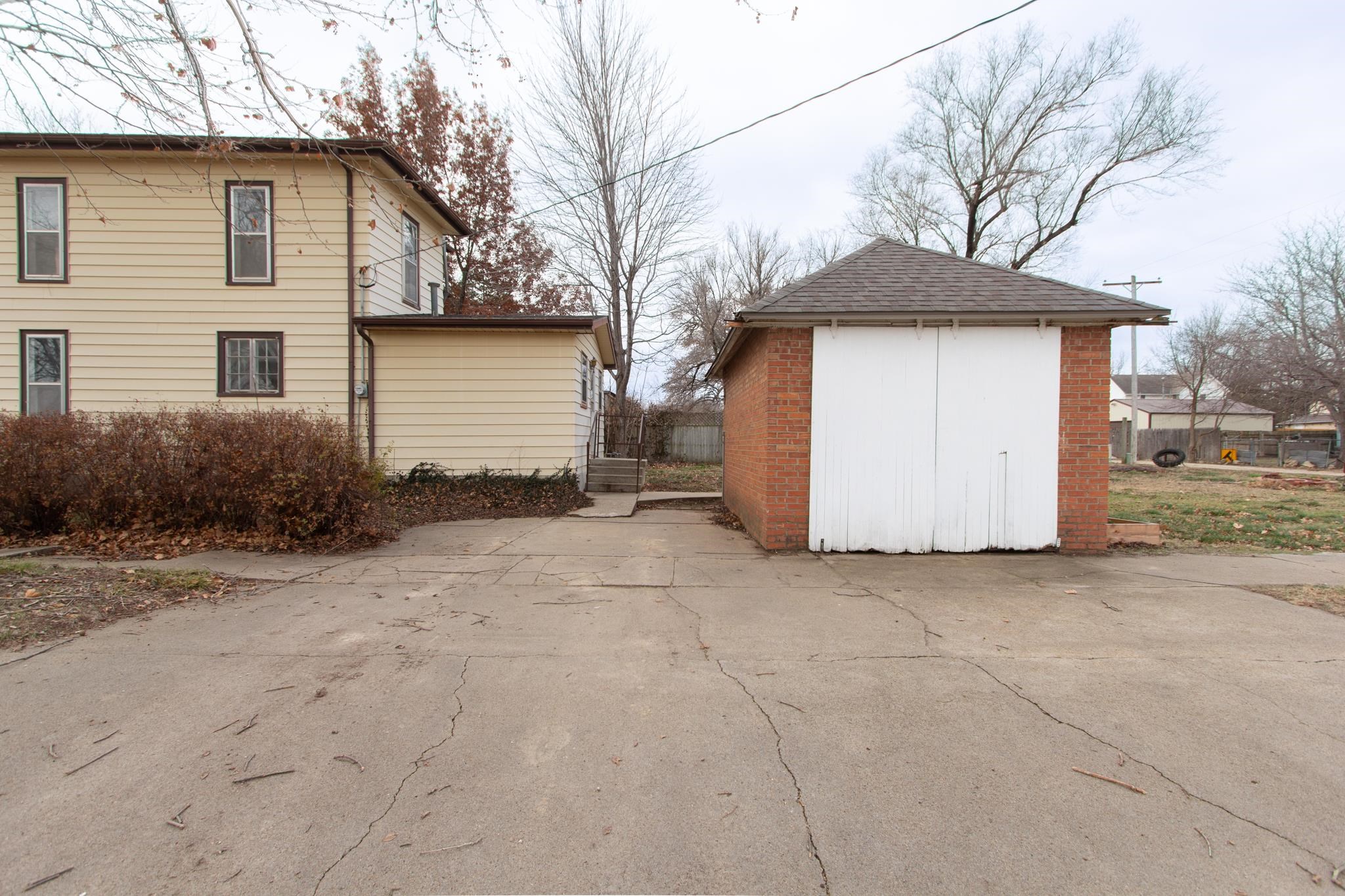 602 Spring St, Gypsum, Kansas image 33