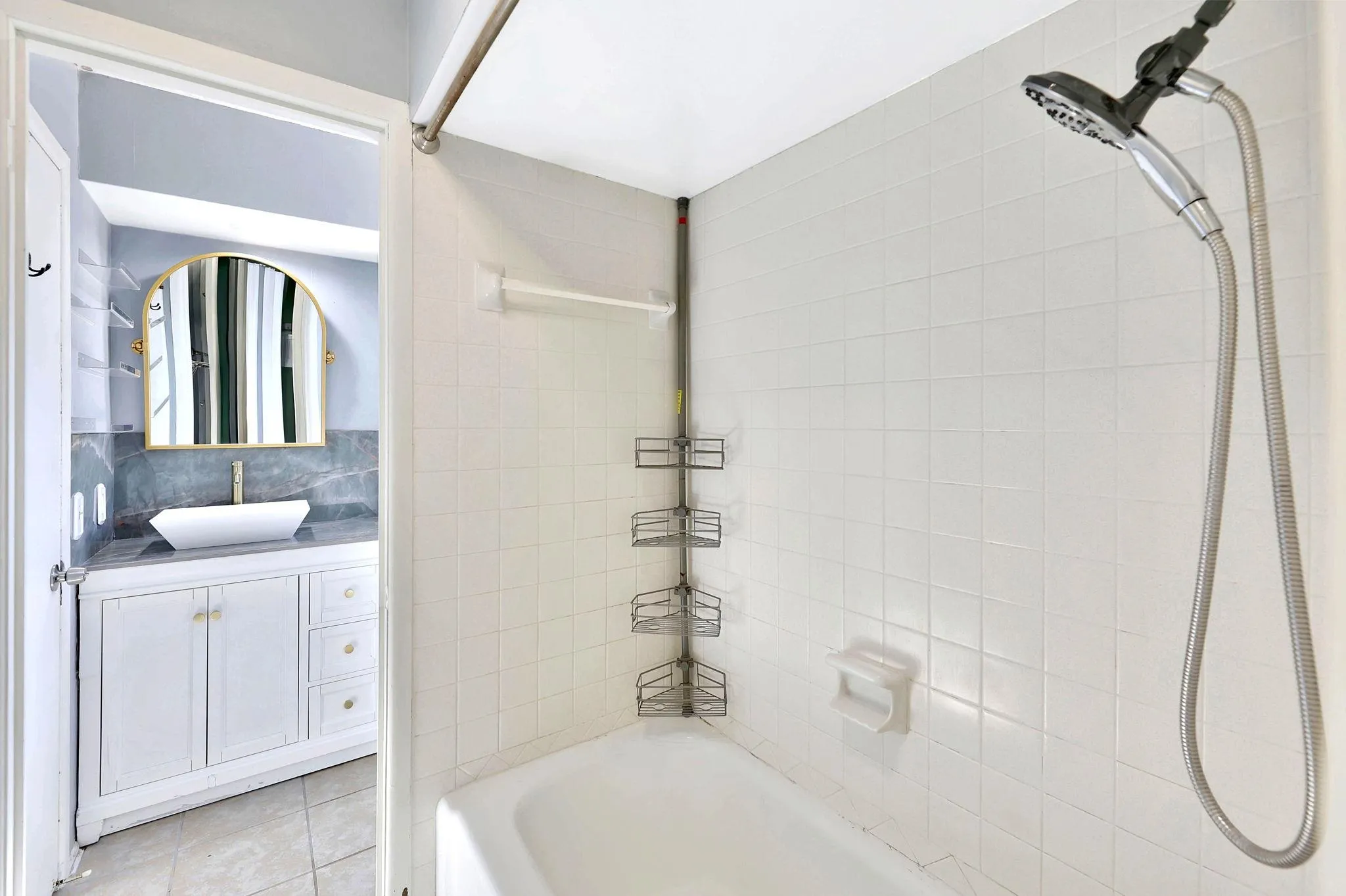 Wichita, Kansas 67207, United States, 3 Bedrooms Bedrooms, ,3 BathroomsBathrooms,Residential,Pending,12666