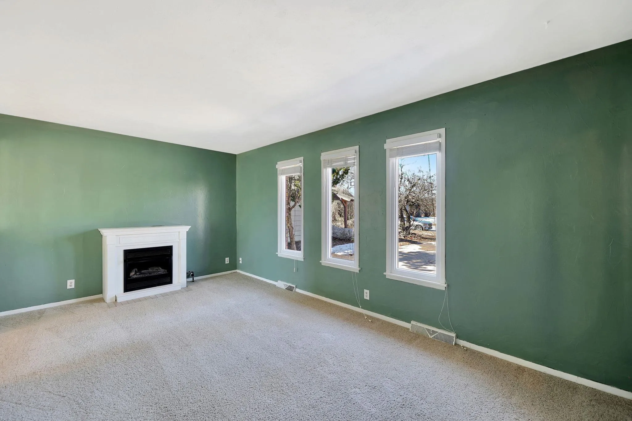 Wichita, Kansas 67207, United States, 3 Bedrooms Bedrooms, ,3 BathroomsBathrooms,Residential,Pending,12666