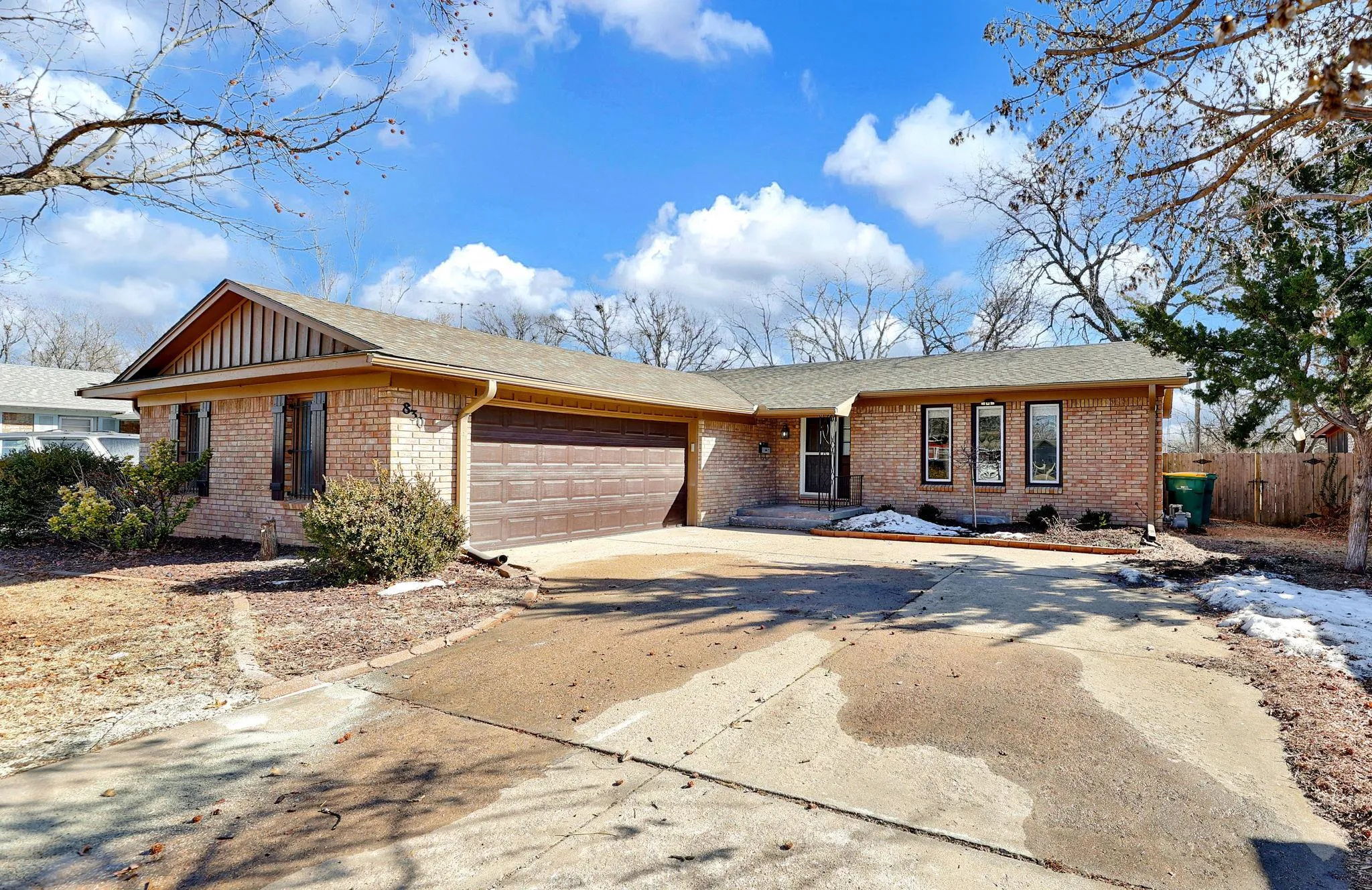 Wichita, Kansas 67207, United States, 3 Bedrooms Bedrooms, ,3 BathroomsBathrooms,Residential,Pending,12666