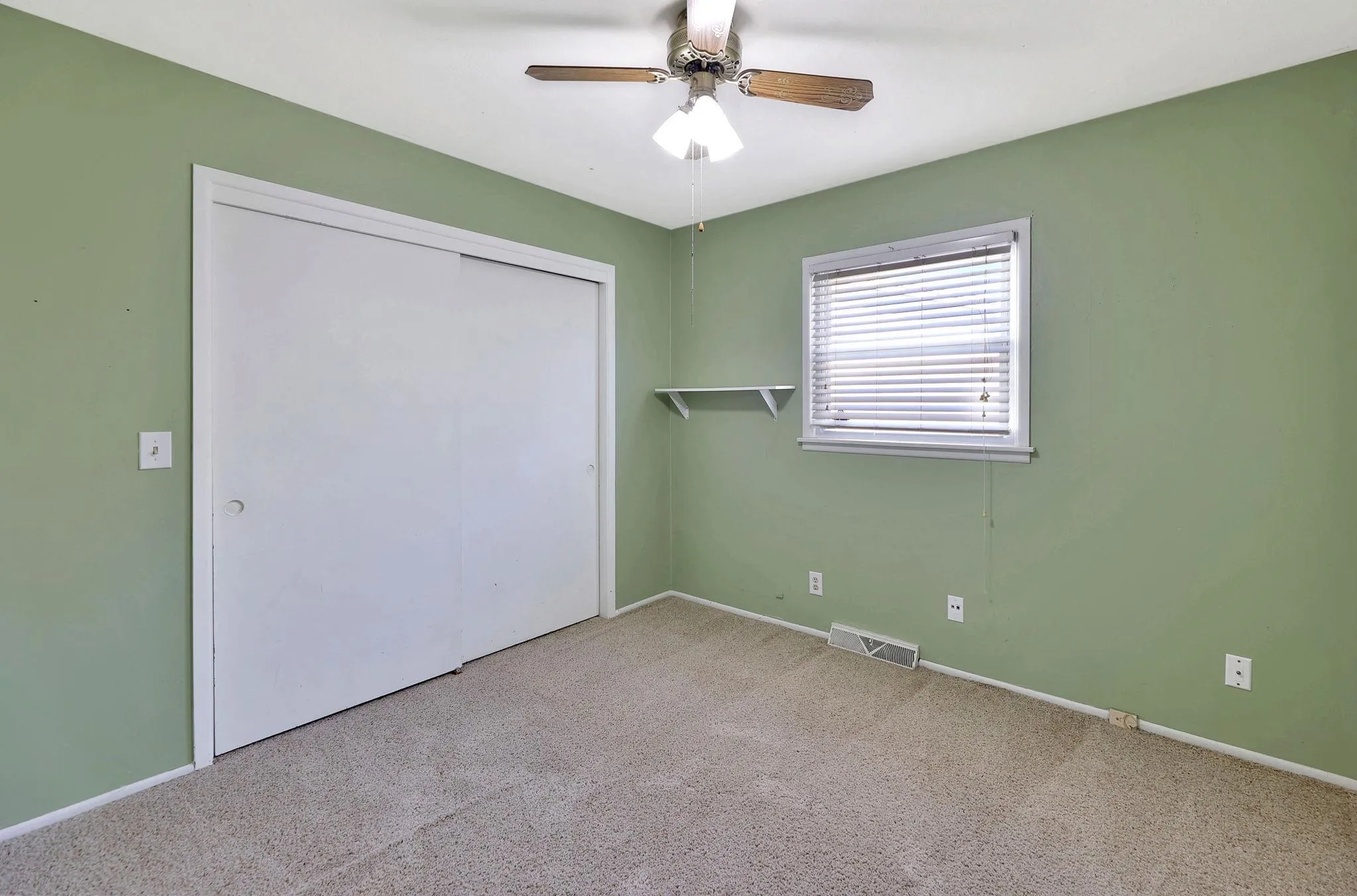 Wichita, Kansas 67207, United States, 3 Bedrooms Bedrooms, ,3 BathroomsBathrooms,Residential,Pending,12666