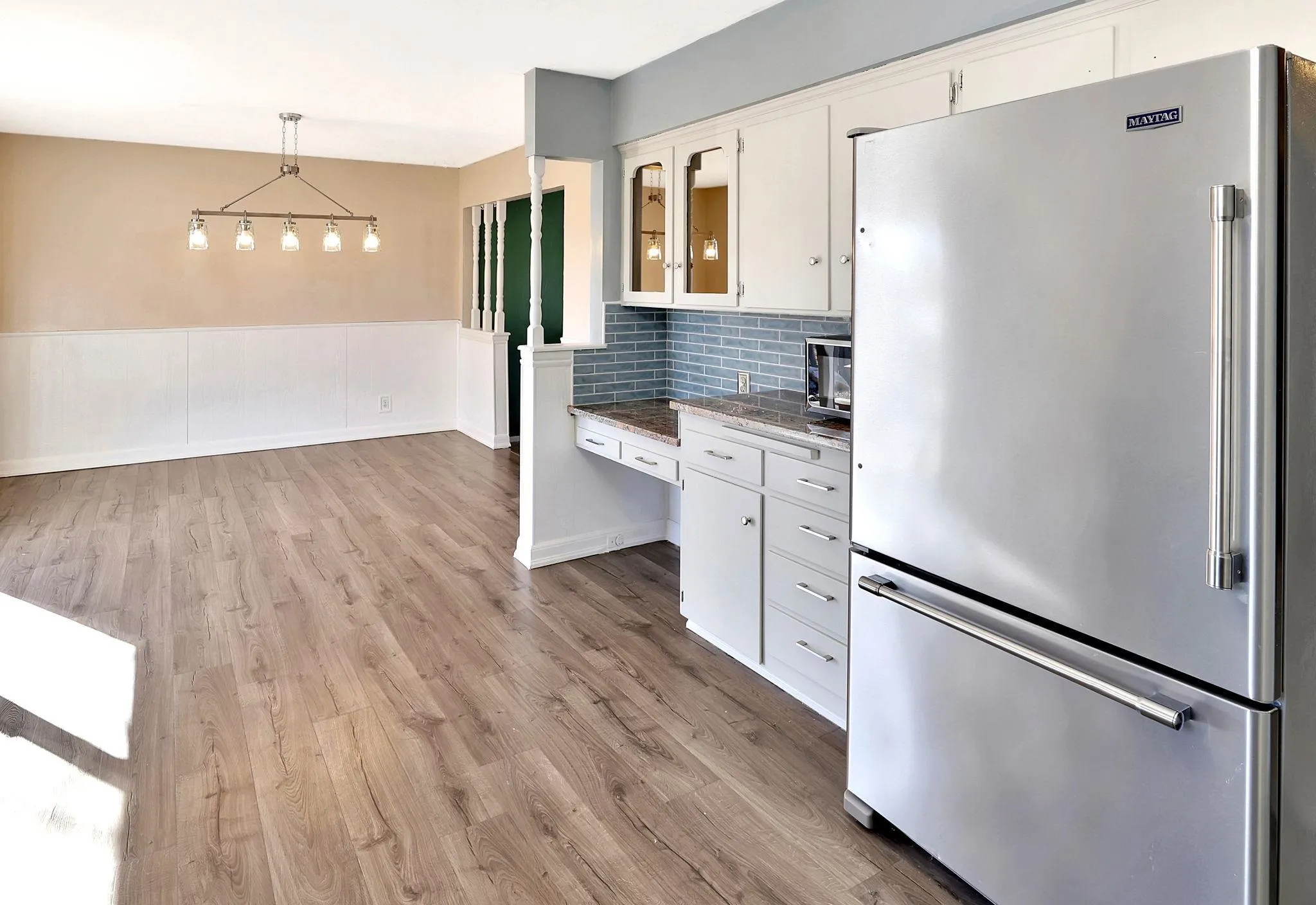 Wichita, Kansas 67207, United States, 3 Bedrooms Bedrooms, ,3 BathroomsBathrooms,Residential,Pending,12666