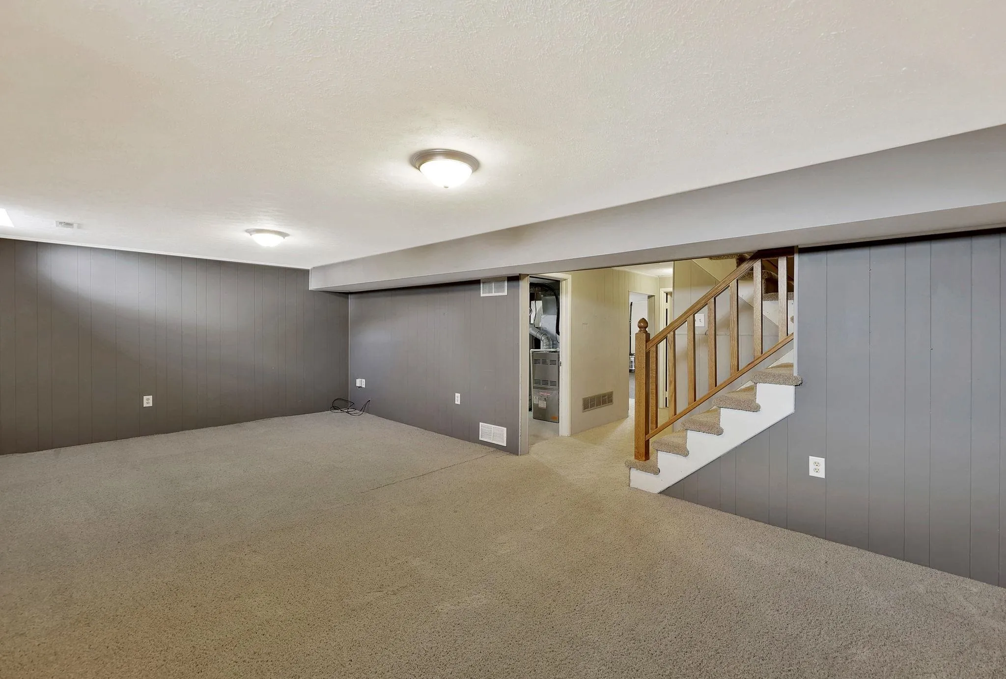 Wichita, Kansas 67207, United States, 3 Bedrooms Bedrooms, ,3 BathroomsBathrooms,Residential,Pending,12666