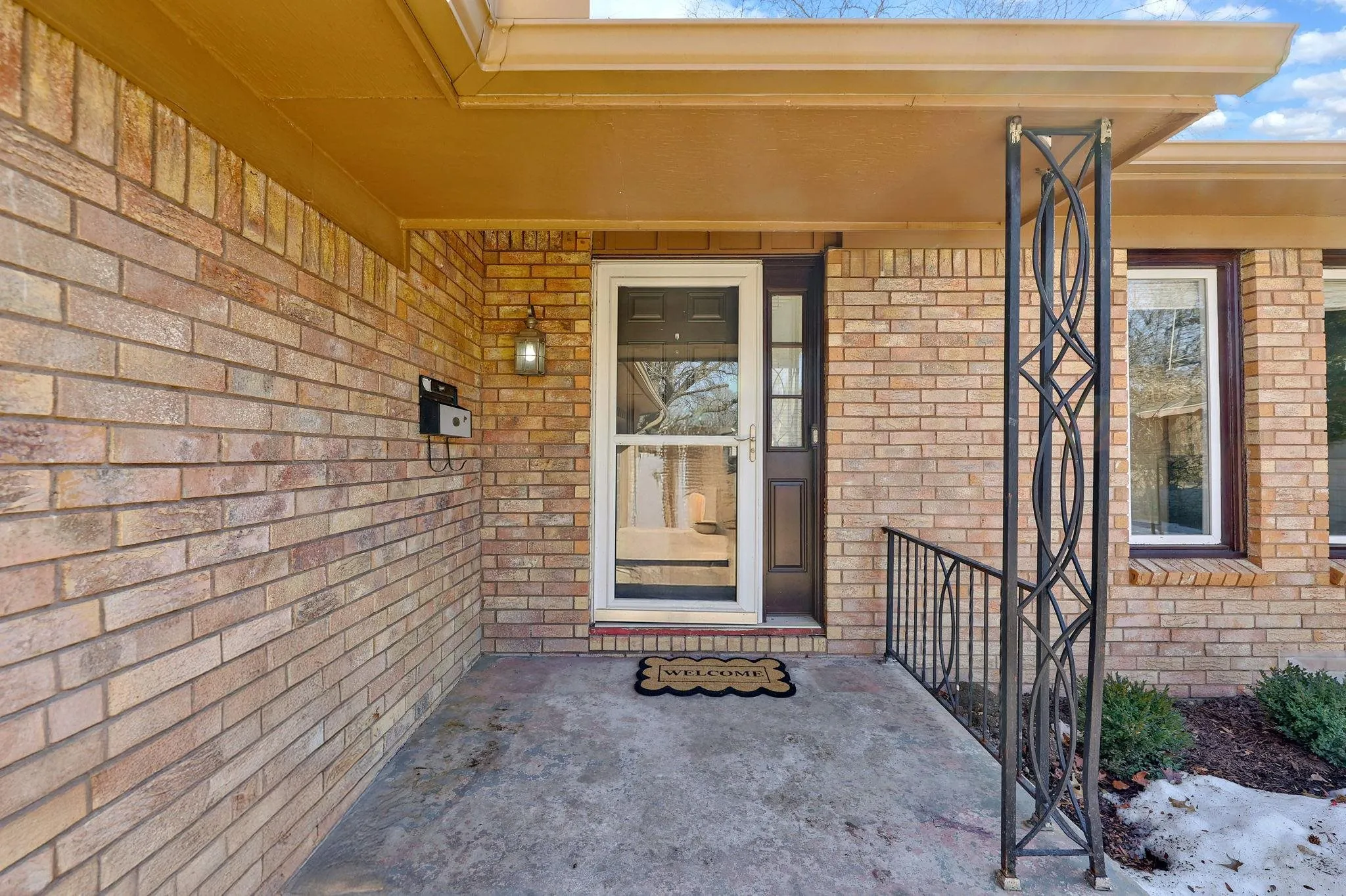 Wichita, Kansas 67207, United States, 3 Bedrooms Bedrooms, ,3 BathroomsBathrooms,Residential,Pending,12666