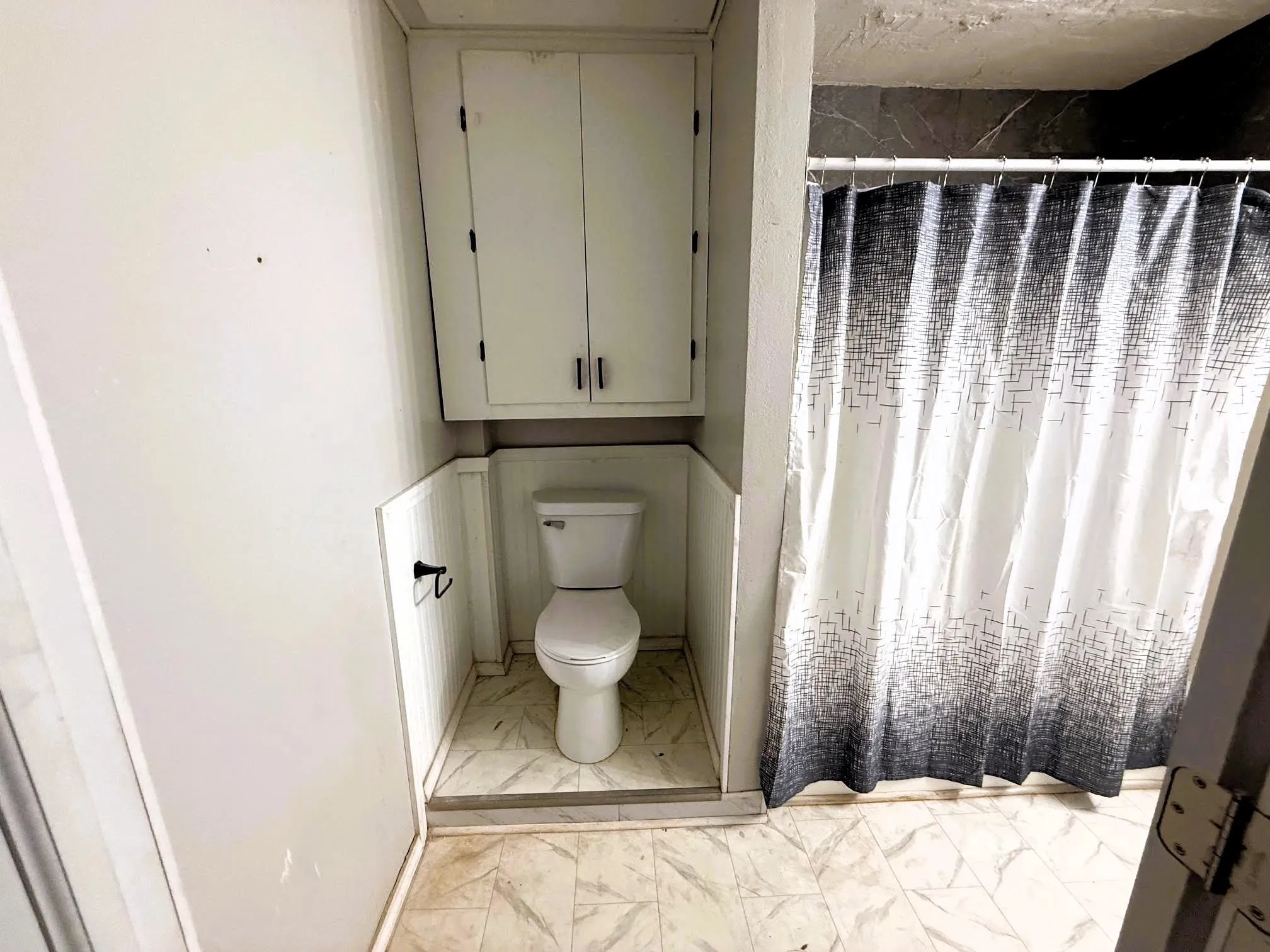 Caldwell, Kansas 67022, United States, 4 Bedrooms Bedrooms, ,3 BathroomsBathrooms,Residential,Active,146133