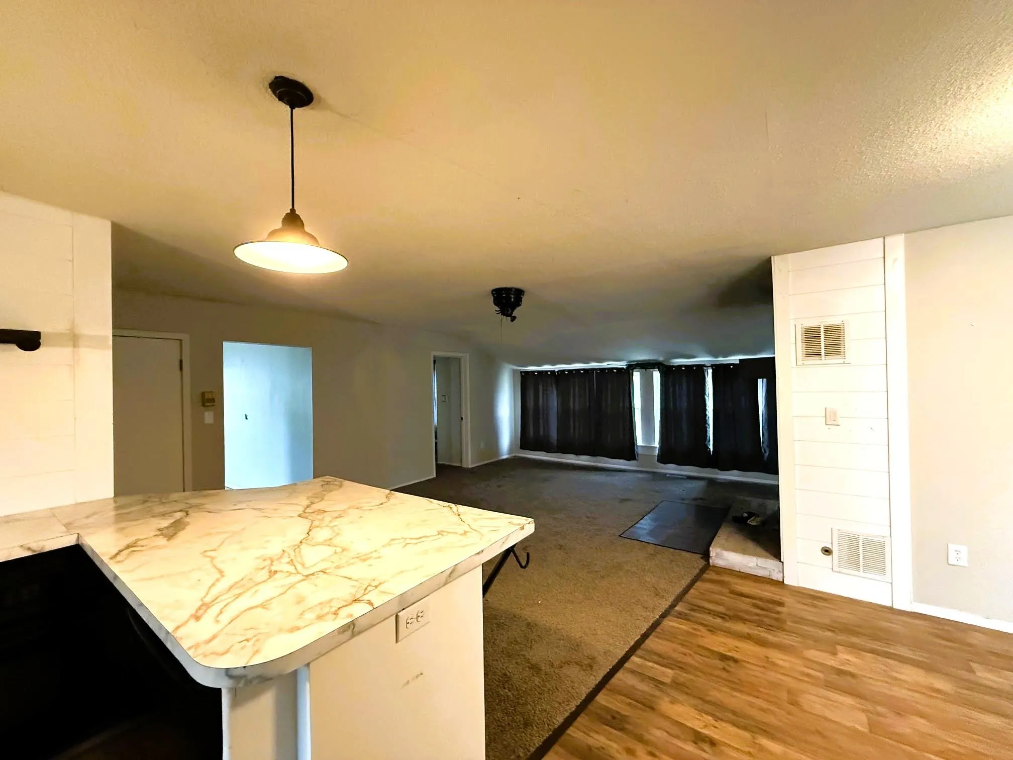 Caldwell, Kansas 67022, United States, 4 Bedrooms Bedrooms, ,3 BathroomsBathrooms,Residential,Active,146133