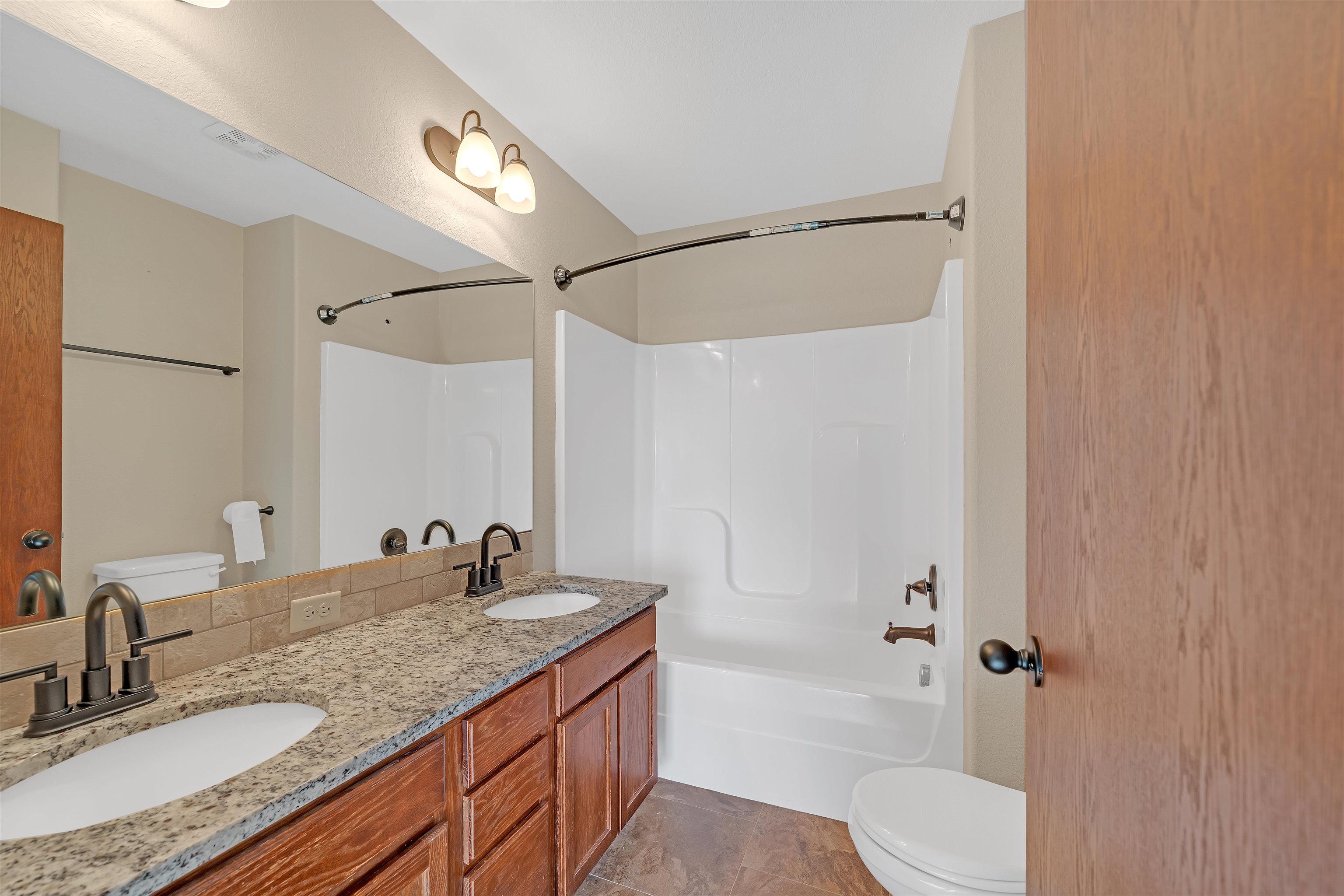 802 S Bristol Cir Unit 17 Cir, Wichita, Virginia image 15
