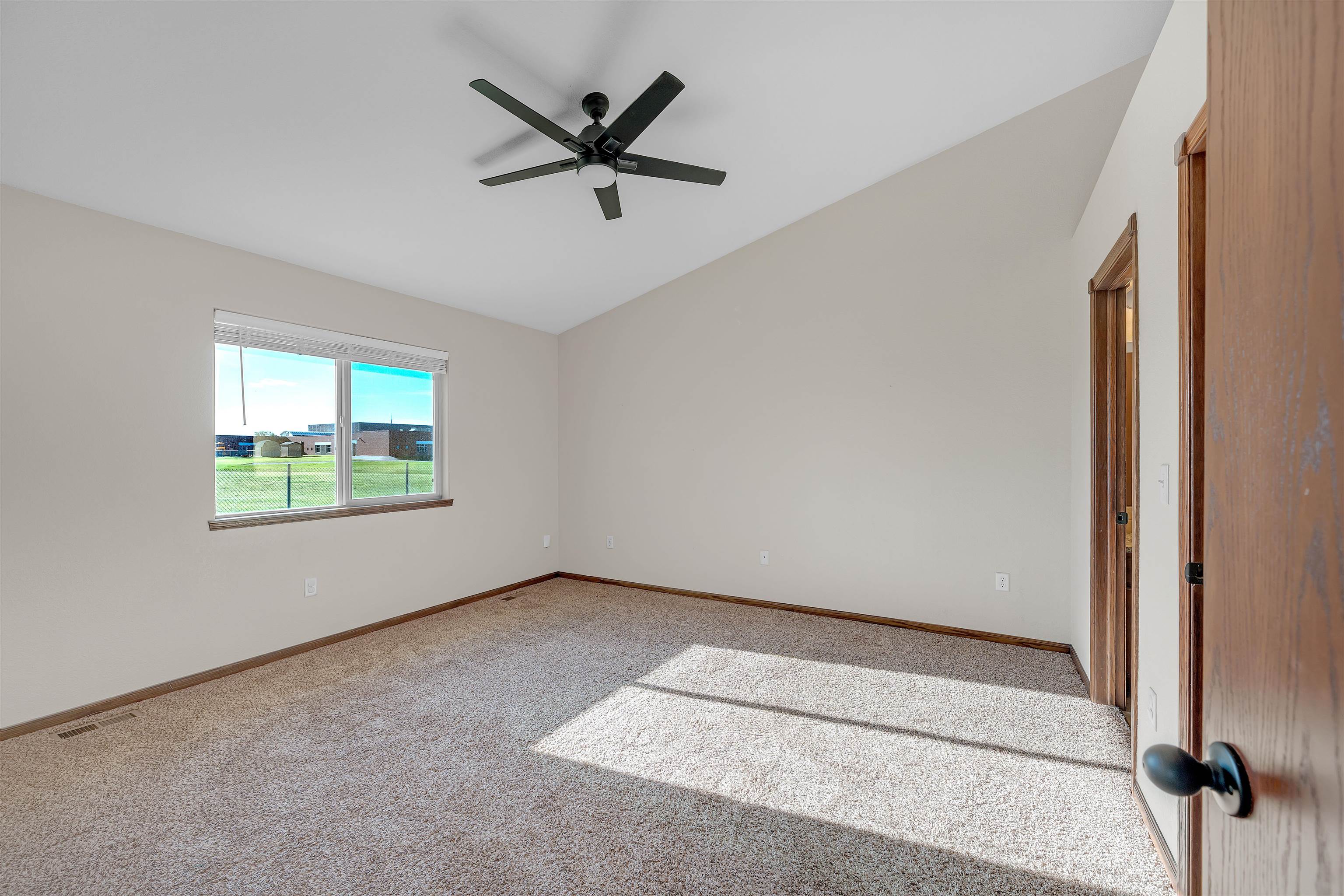 802 S Bristol Cir Unit 17 Cir, Wichita, Virginia image 12