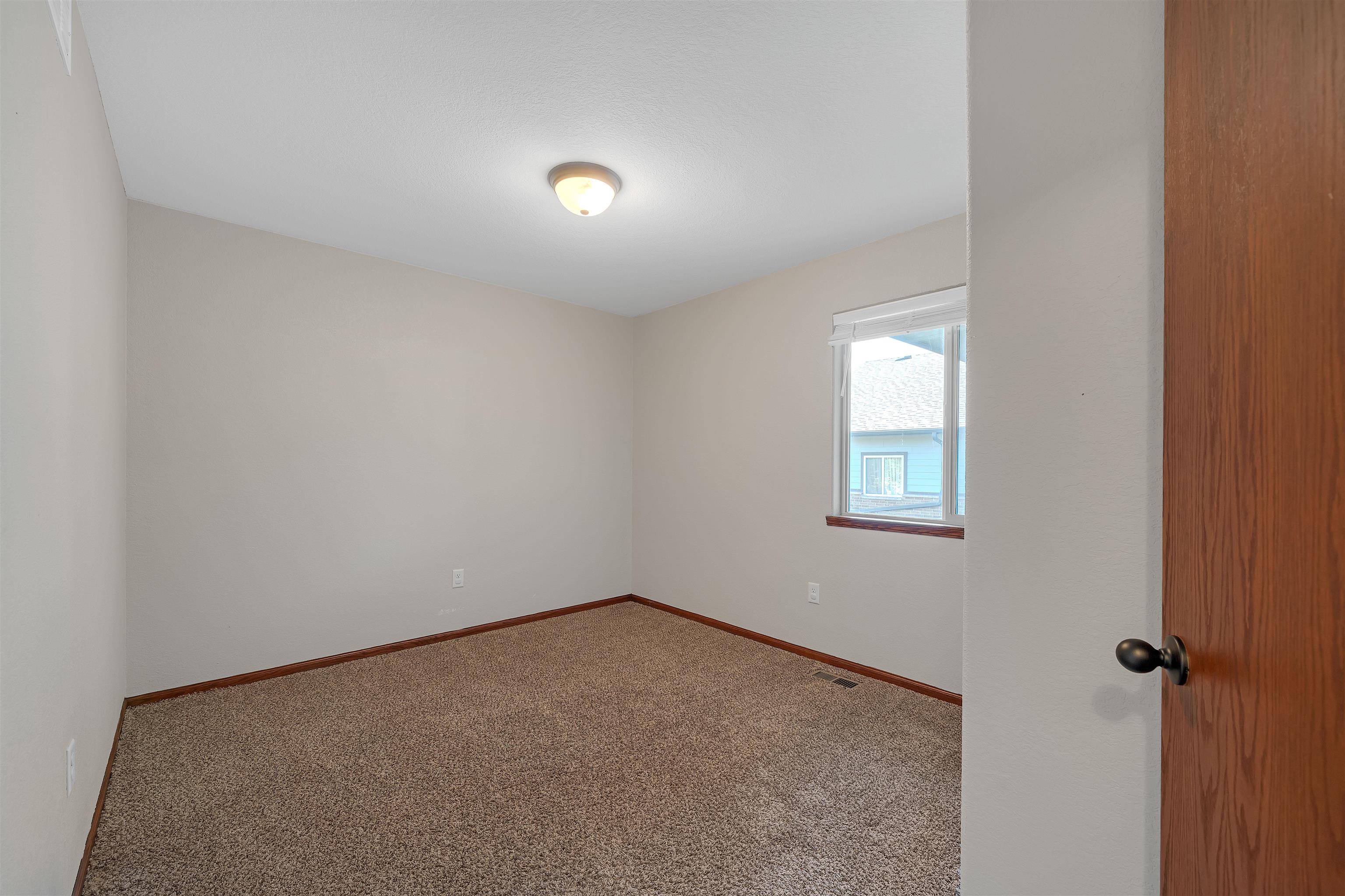 802 S Bristol Cir Unit 17 Cir, Wichita, Virginia image 18