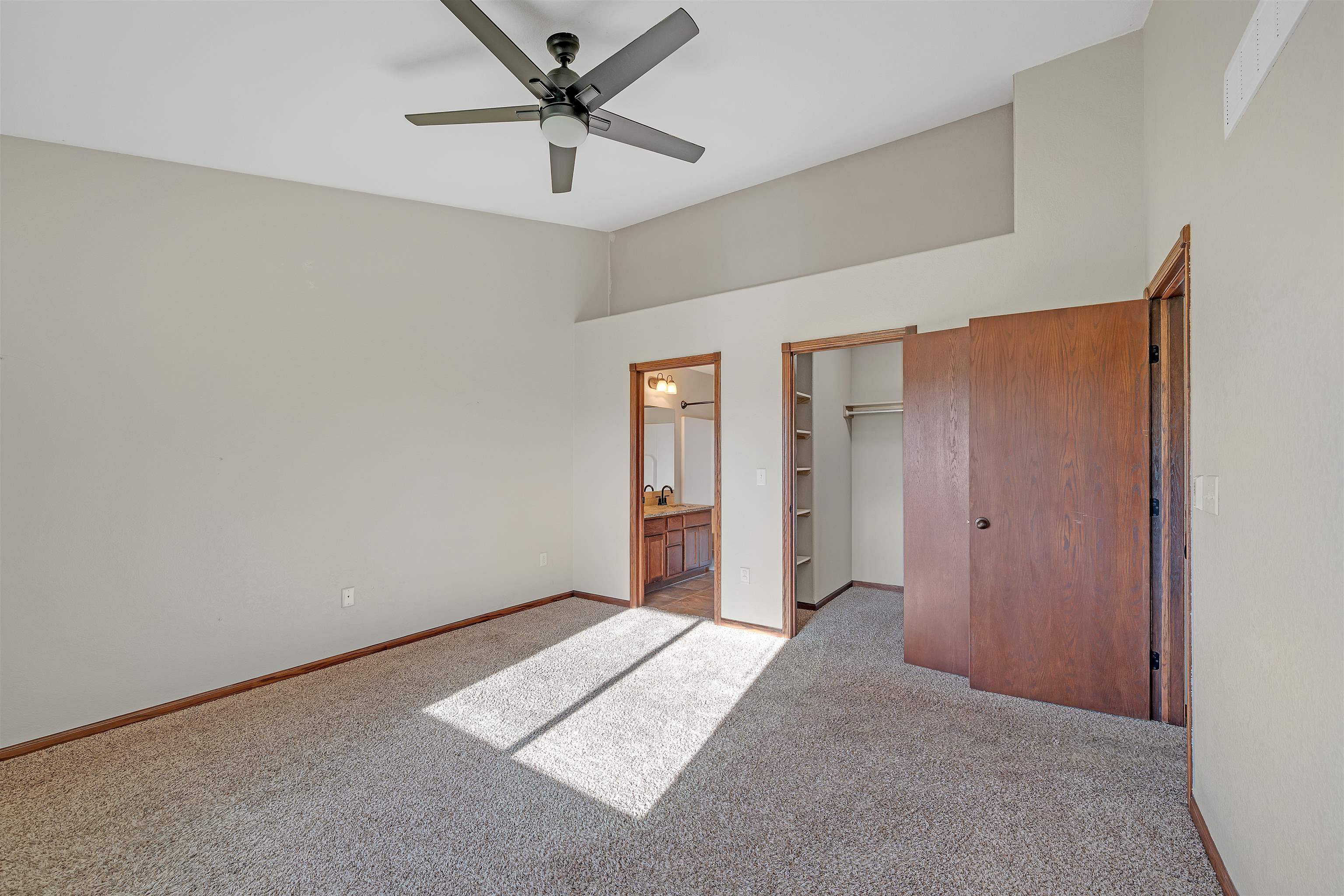 802 S Bristol Cir Unit 17 Cir, Wichita, Virginia image 13