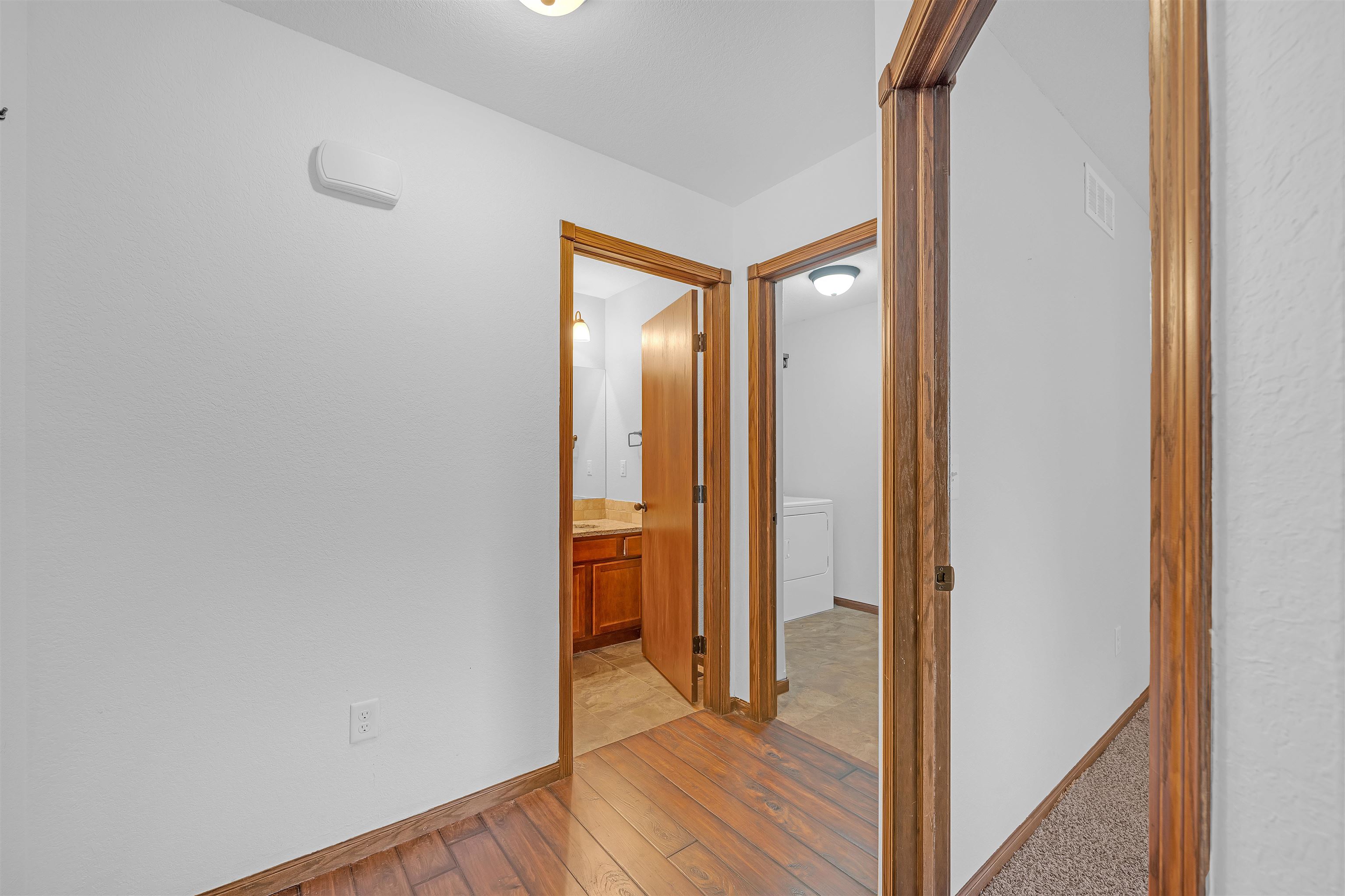 802 S Bristol Cir Unit 17 Cir, Wichita, Virginia image 17