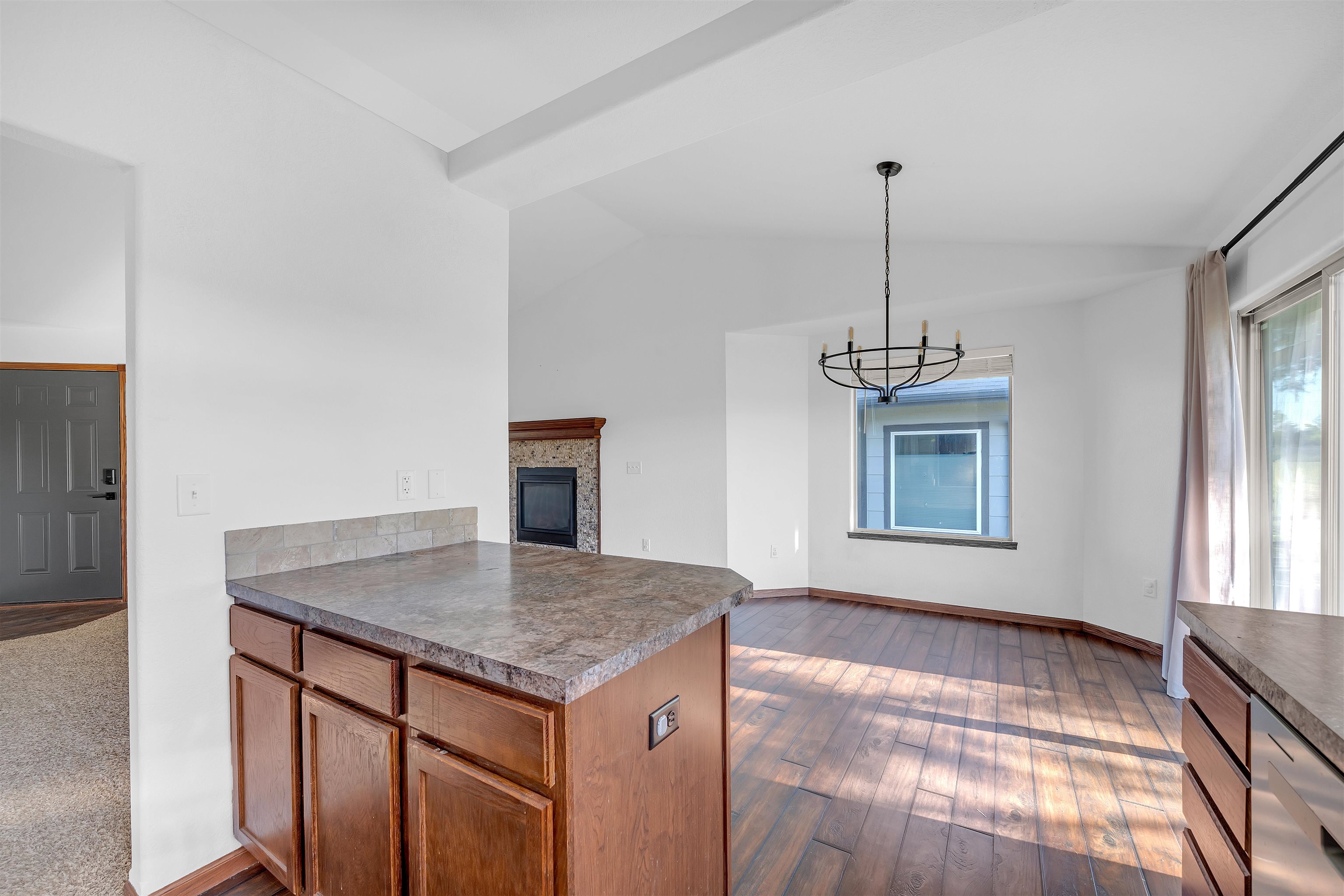 802 S Bristol Cir Unit 17 Cir, Wichita, Virginia image 10