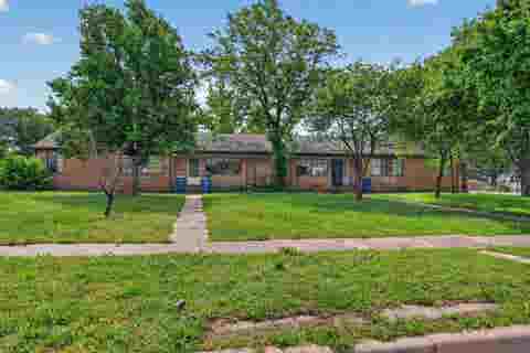 Multifamily For Sale - 718 S Hunter St<br/> Sedgwick County, Wichita, KS 67217