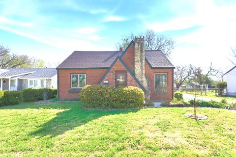 Homes For Sale - 1554 N Woodrow Ct<br/> Sedgwick County, Wichita, KS 67203