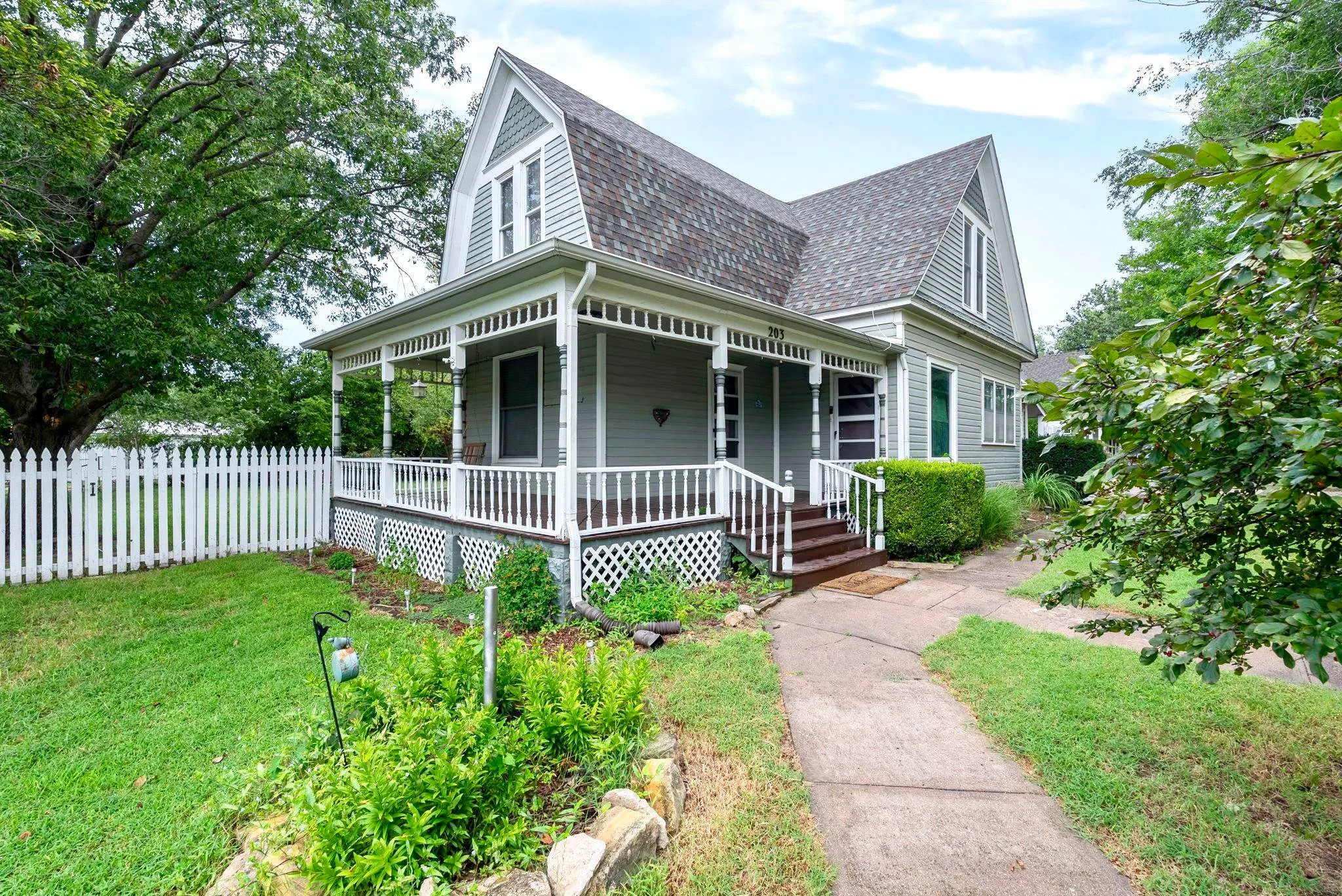 Clearwater, Kansas 67026, United States, 3 Bedrooms Bedrooms, ,2 BathroomsBathrooms,Residential,Active,153779